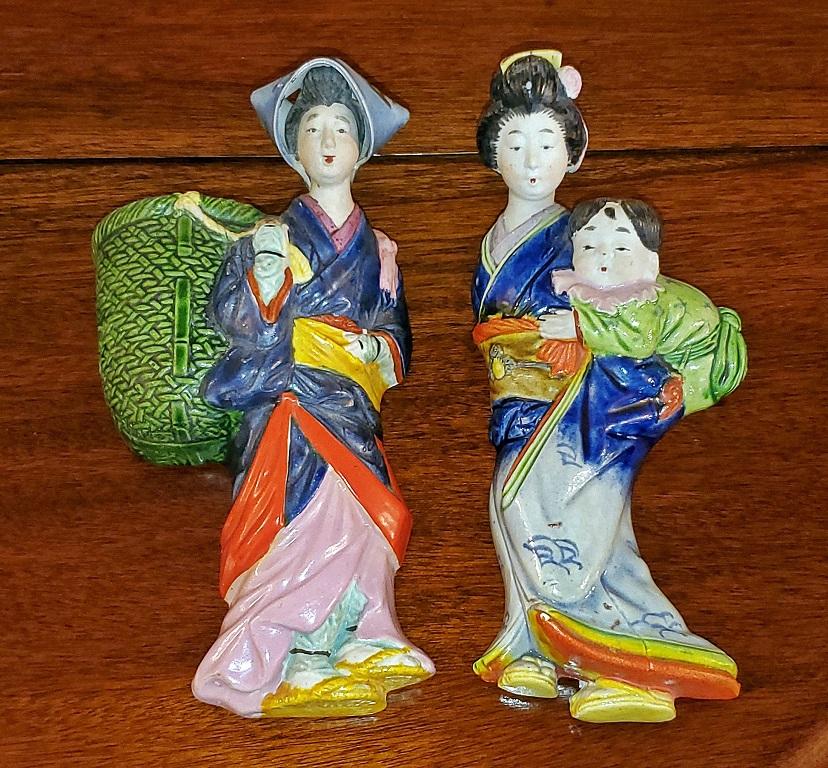 Pair of Vintage Japanese Porcelain Geisha Wall Pockets 8
