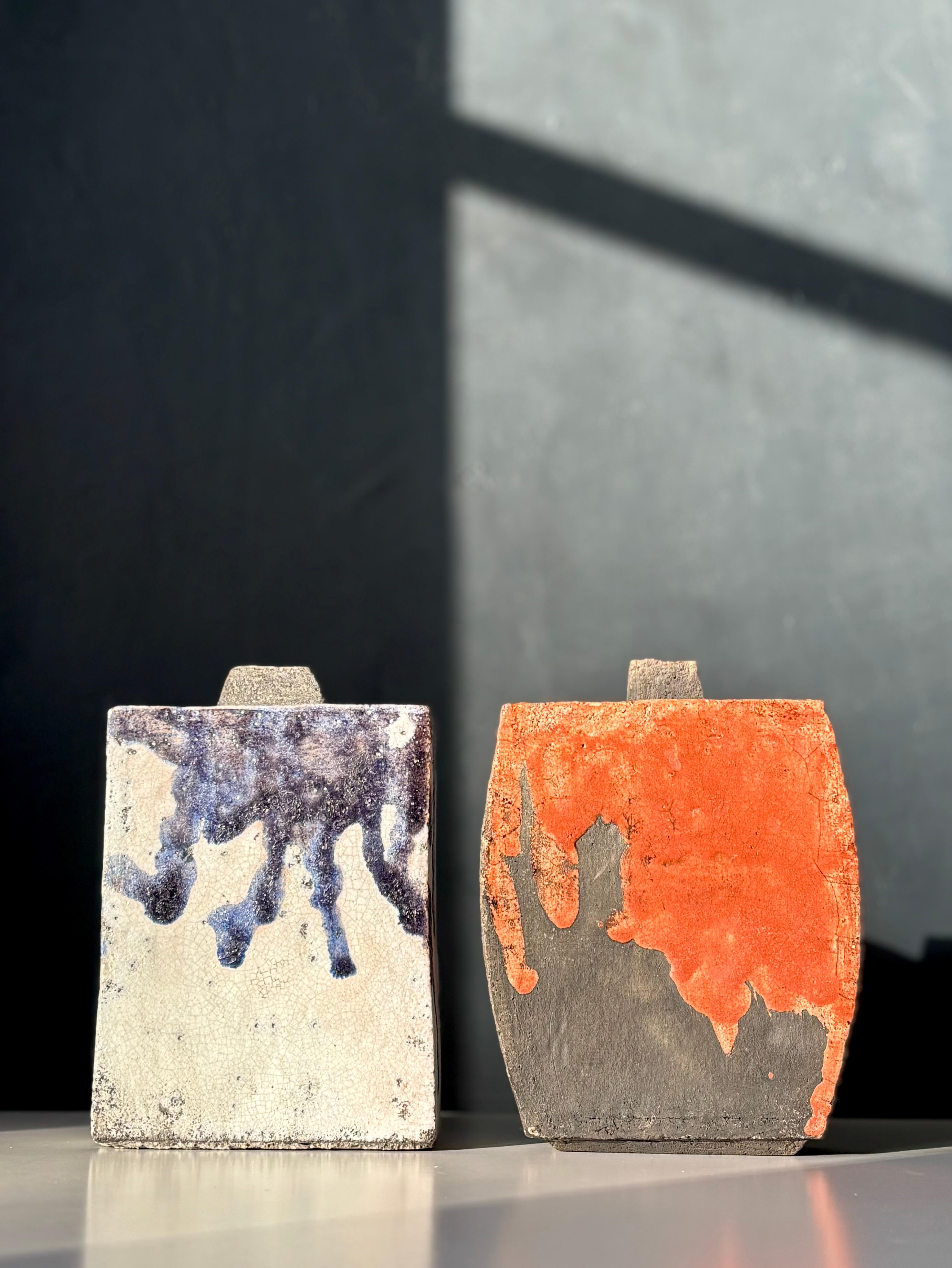 Coppia di vasi d'epoca in stile giapponese con smaltatura a correre Raku In condizioni buone in vendita a Copenhagen, DK