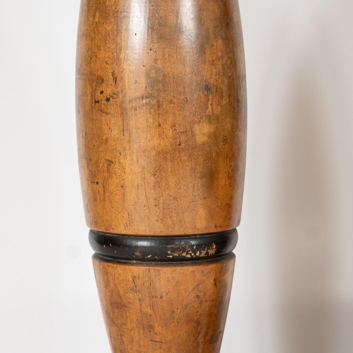 Milieu du XXe siècle Paire de lampes de table vintage à broches de jonglage en vente