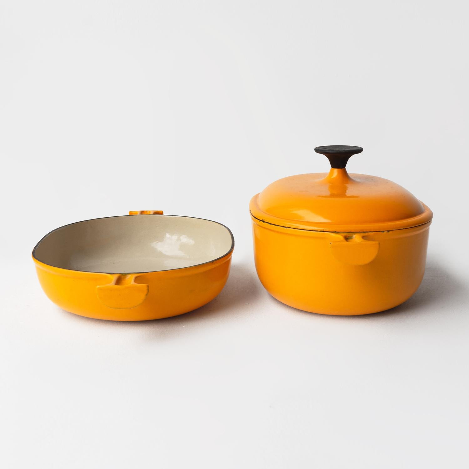 Cast Pair Of Vintage 'La Mama' Enamel Pans By Enzo Mari For Le Creuset, Roasting Dish