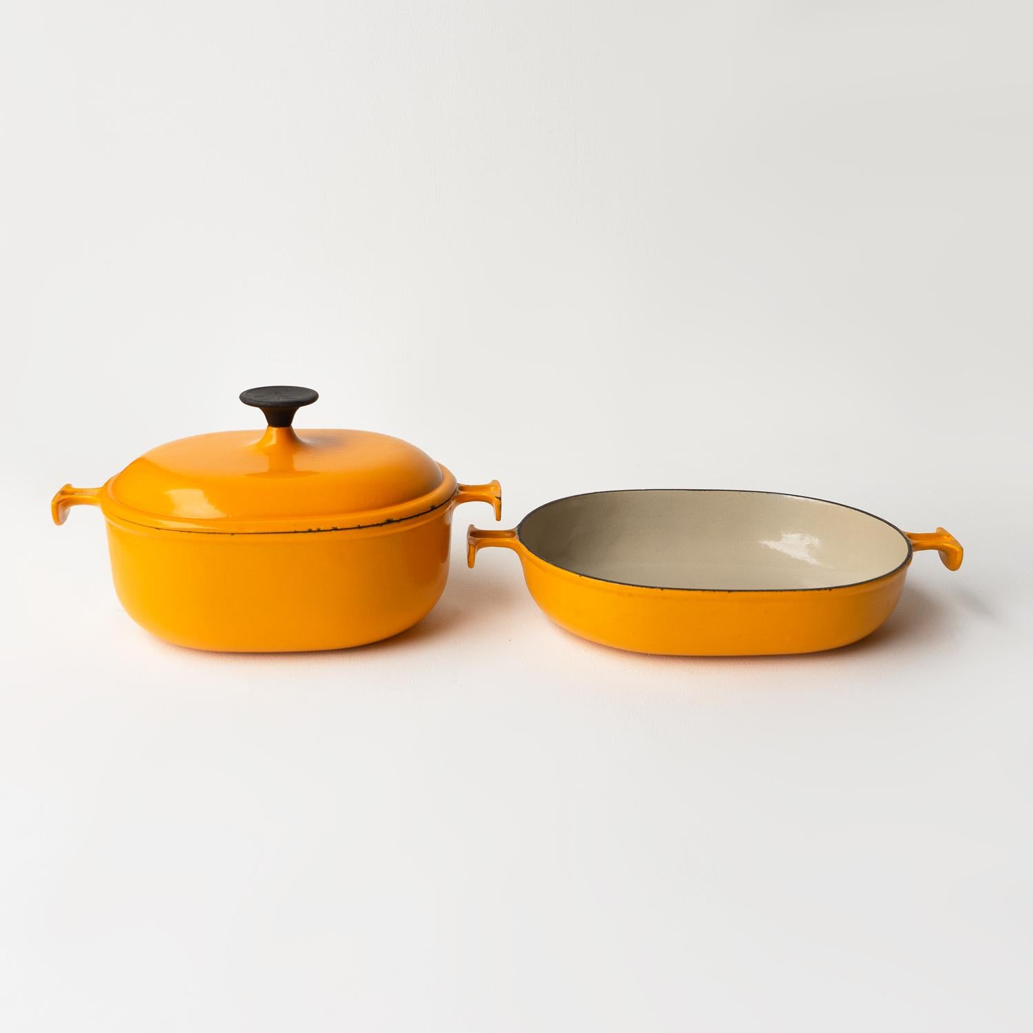 Late 20th Century Pair Of Vintage 'La Mama' Enamel Pans By Enzo Mari For Le Creuset, Roasting Dish