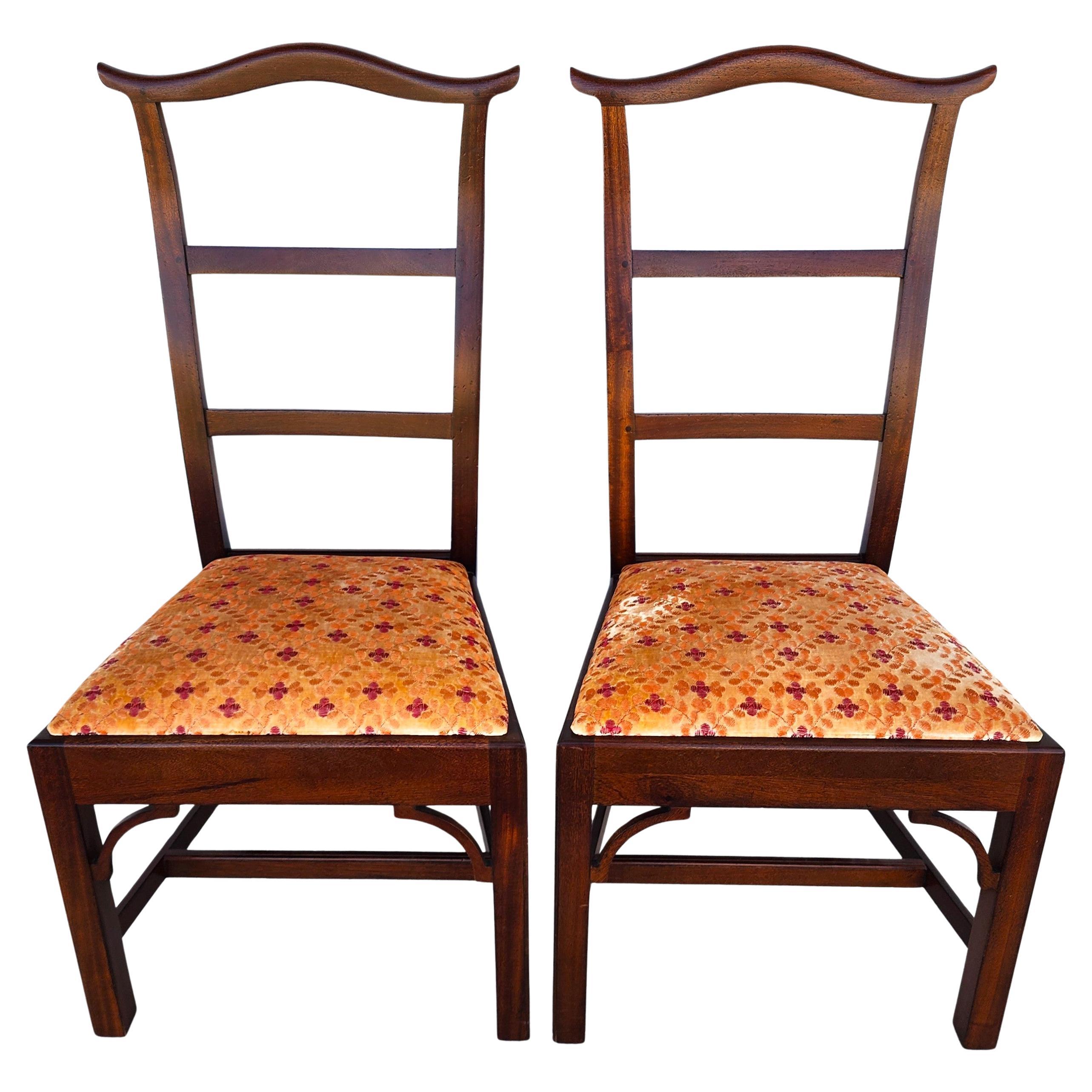 Coppia di sedie da pranzo vintage con schienale a scaletta di Hickory Chair Co