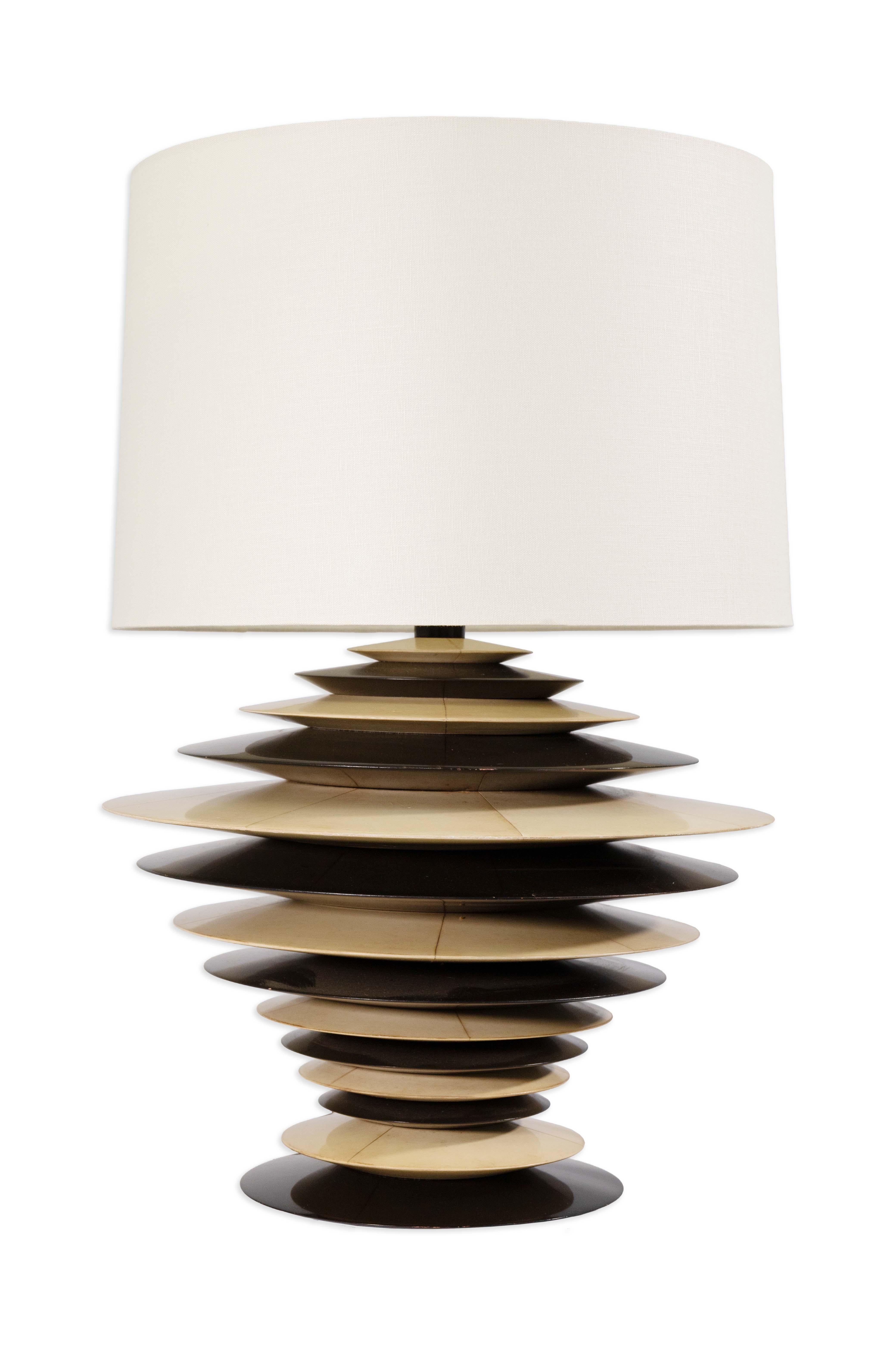 Art déco Paire de grandes lampes disque vintage Art of Vintage en ébène et crème en vente