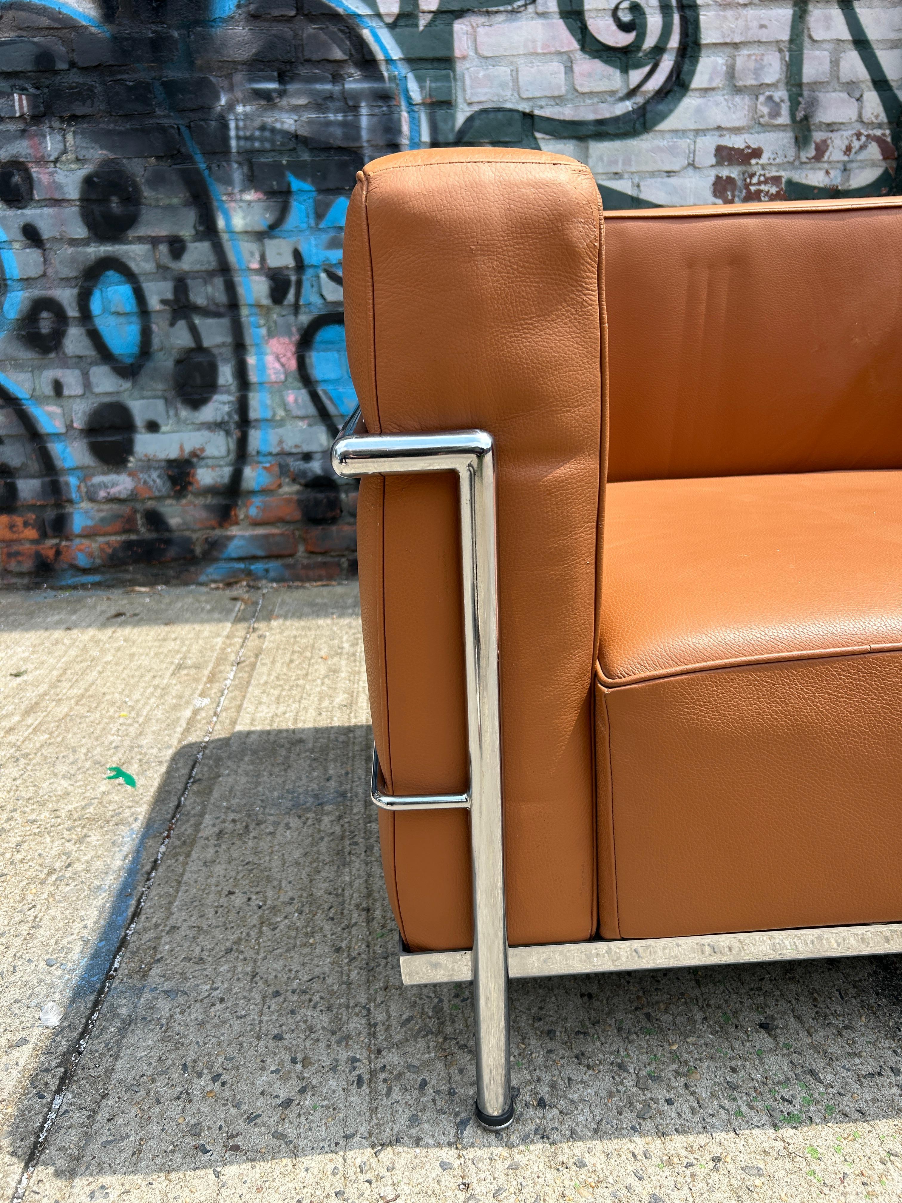 Pair of Vintage LC3 leather chrome frame lounge chairs by Le Corbusier In Good Condition In BROOKLYN, NY