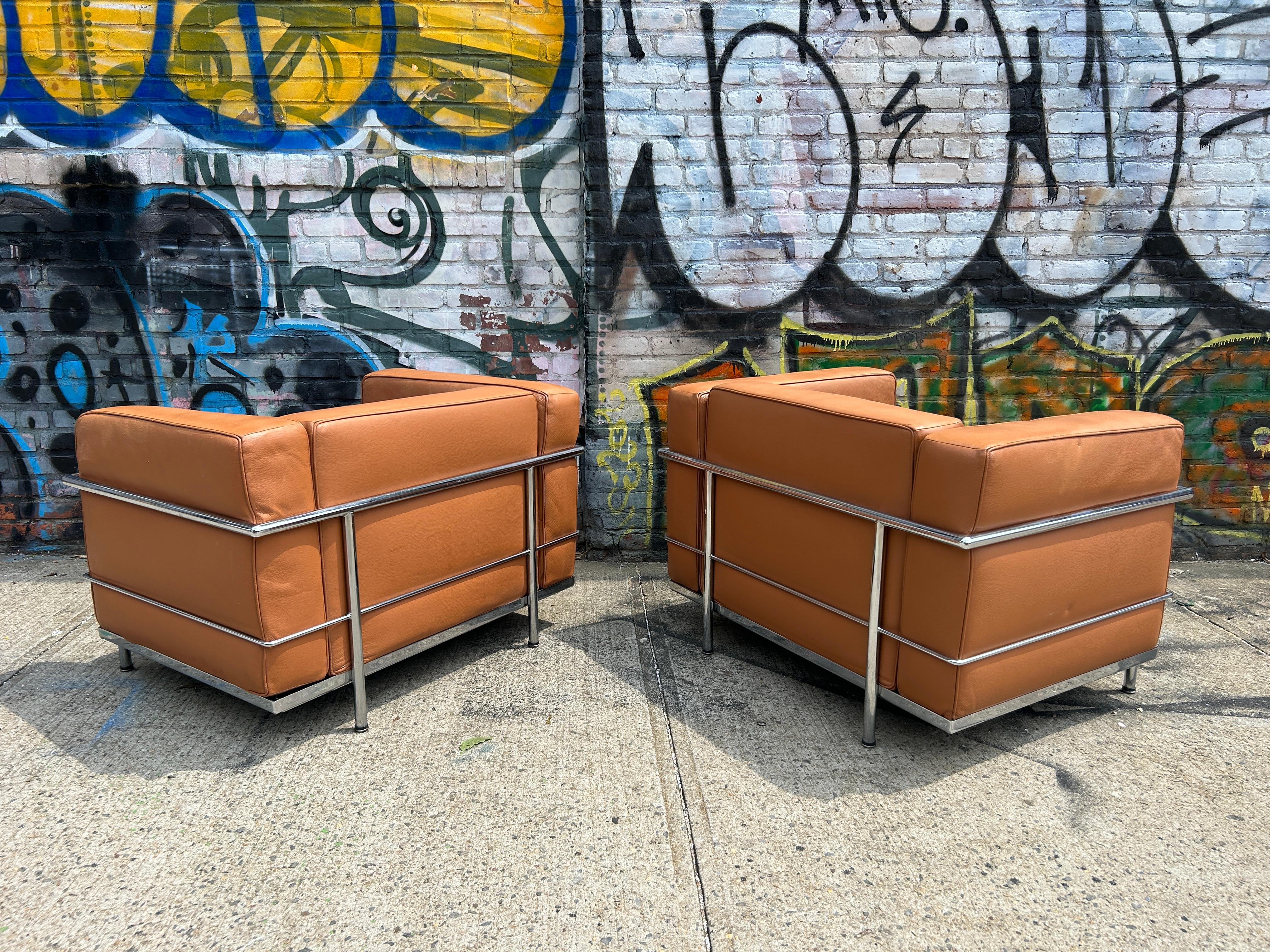 Leather Pair of Vintage LC3 leather chrome frame lounge chairs by Le Corbusier