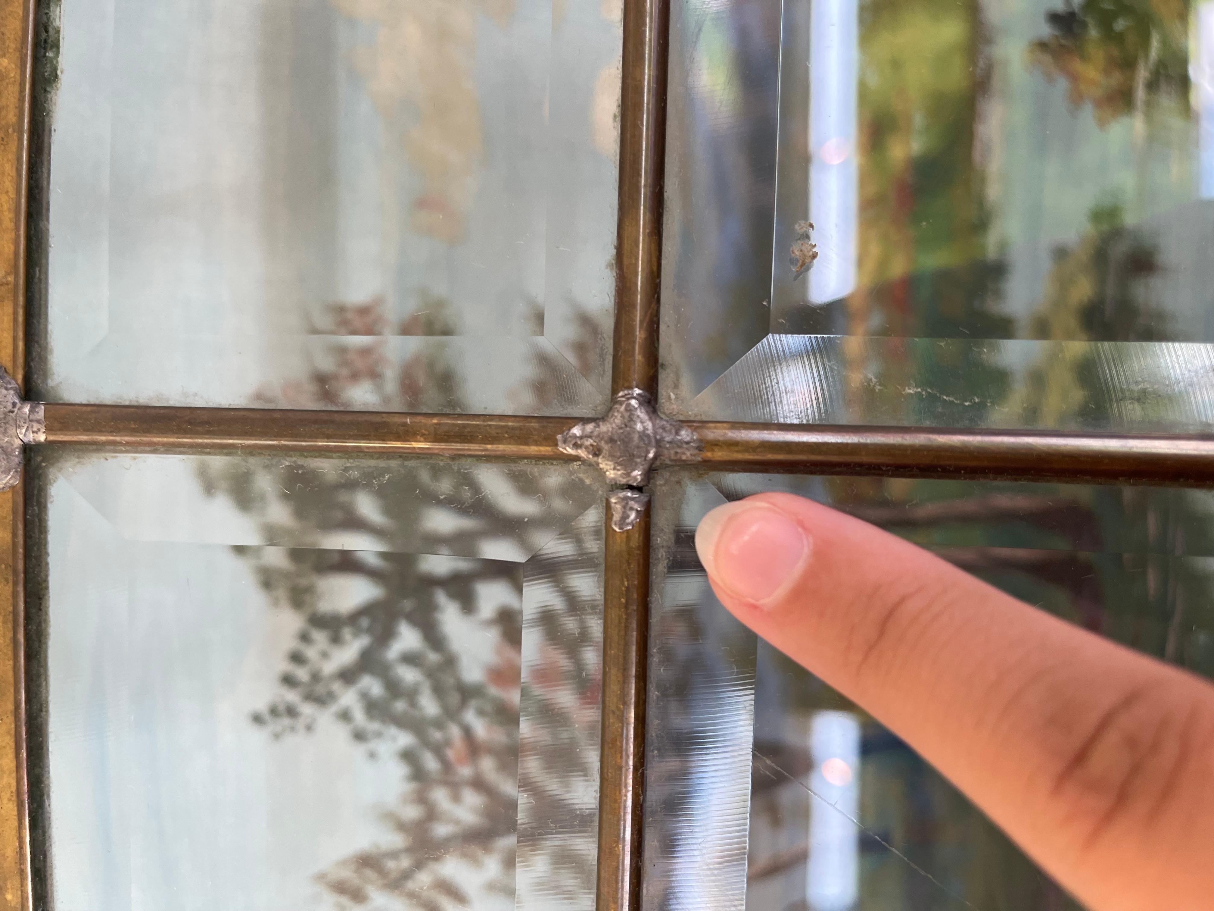 Coppia di pannelli per finestre in vetro smussato con piombo d'epoca in vendita 4