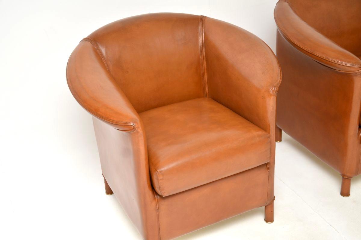 Cuir Paire de fauteuils en cuir Vintage par Wittmann en vente
