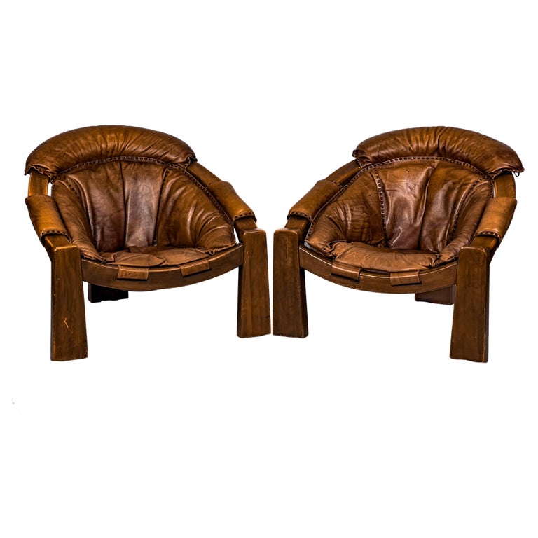Pair of Vintage Leather Armchairs For Sale at 1stDibs