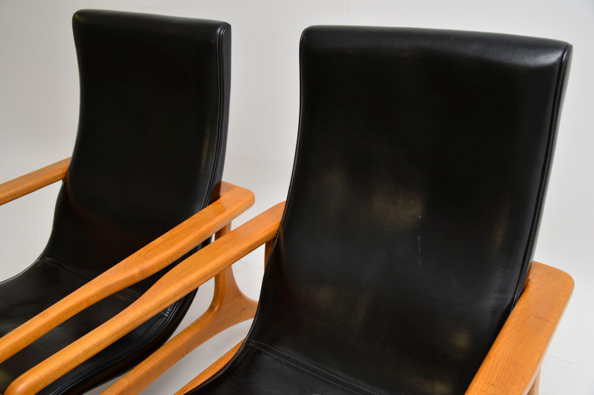 Pair of Vintage Leather Armchairs in the Manner of Vladimir Kagan 5