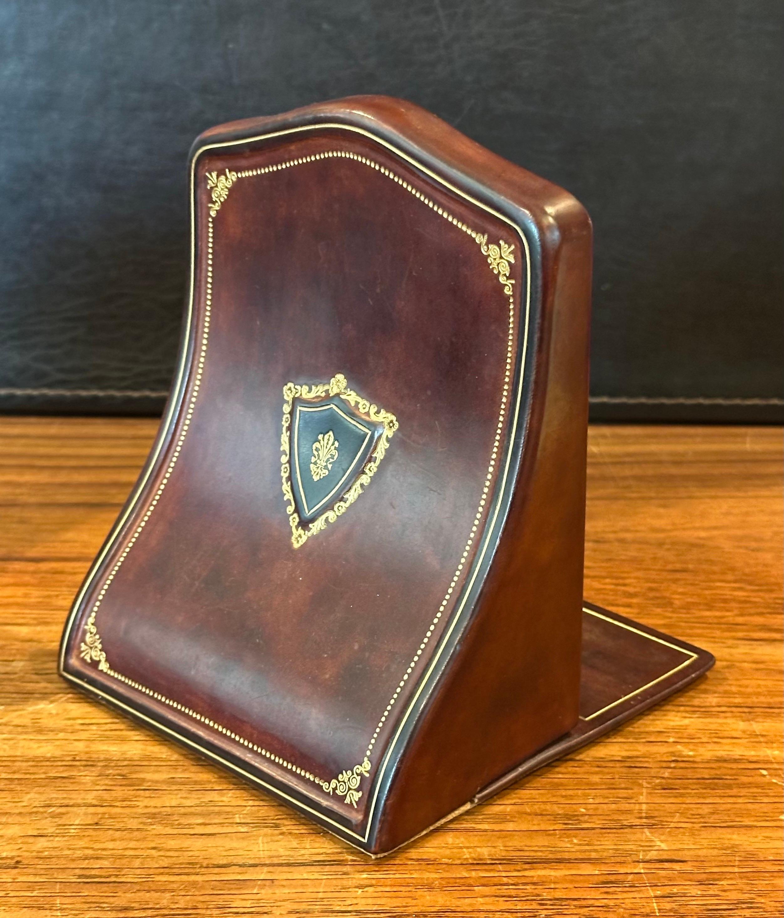 Pair of Vintage Leather Bookends by Papini of Firenze For Sale 8