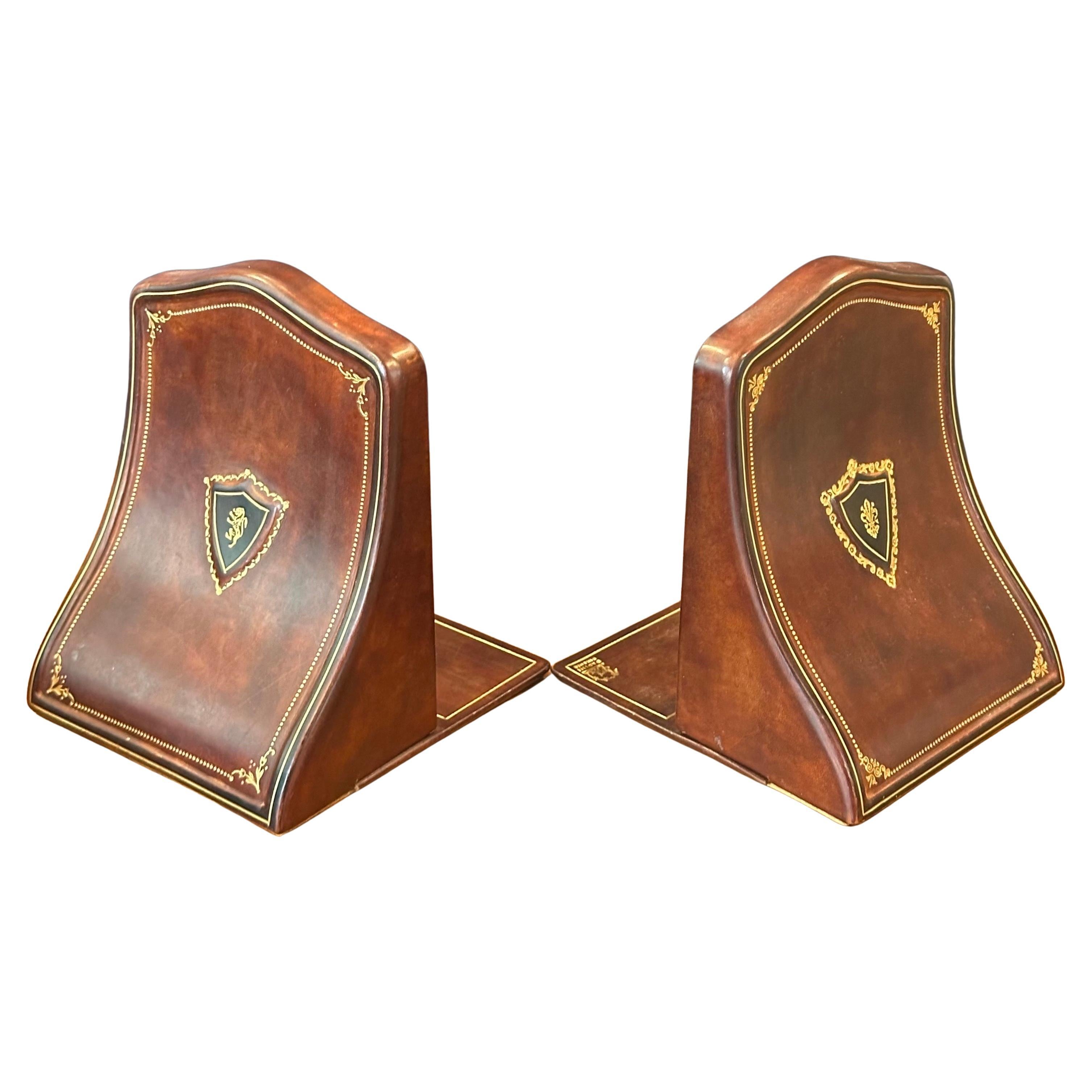 Pair of Vintage Leather Bookends by Papini of Firenze For Sale 11