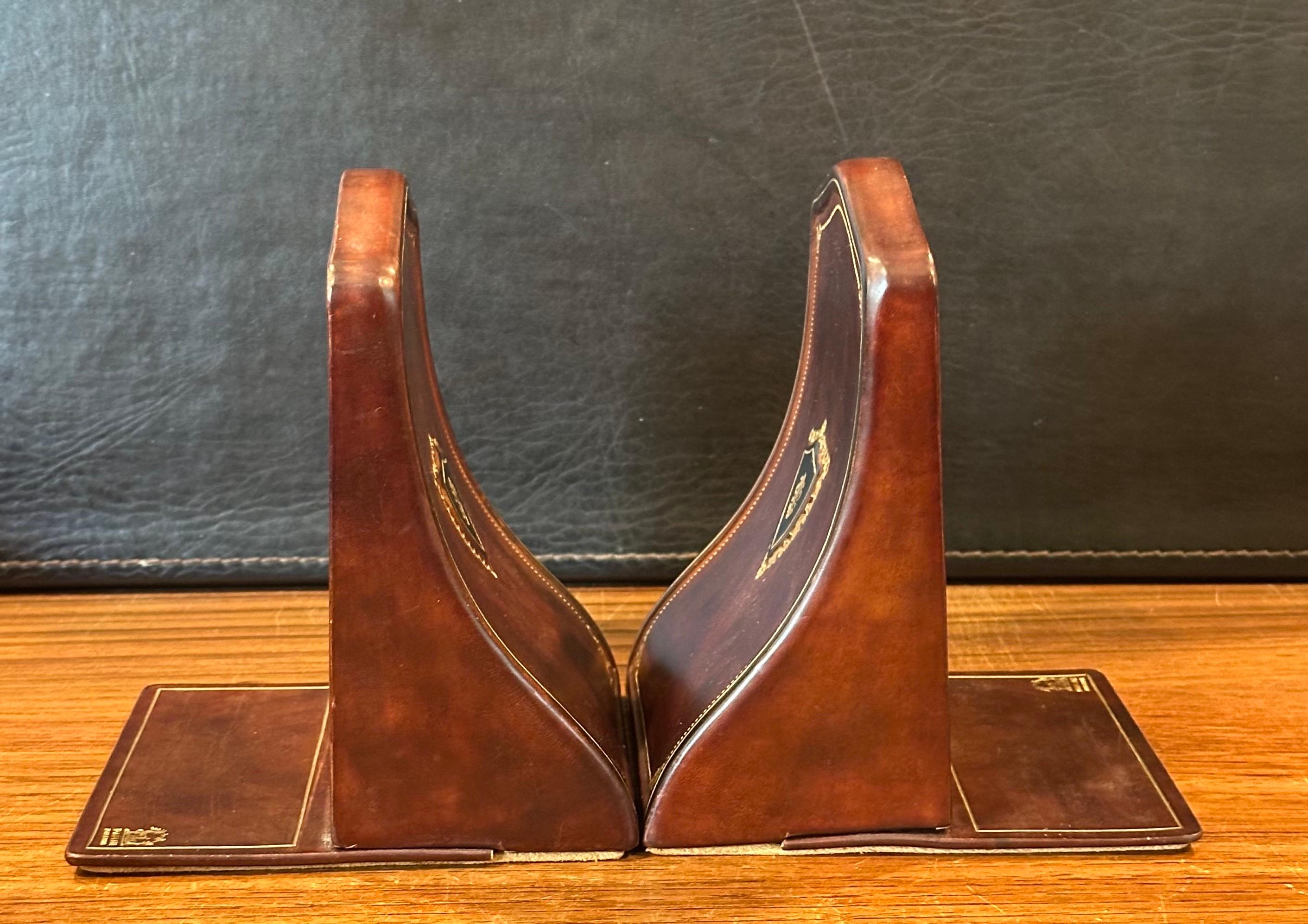 Pair of Vintage Leather Bookends by Papini of Firenze For Sale 2