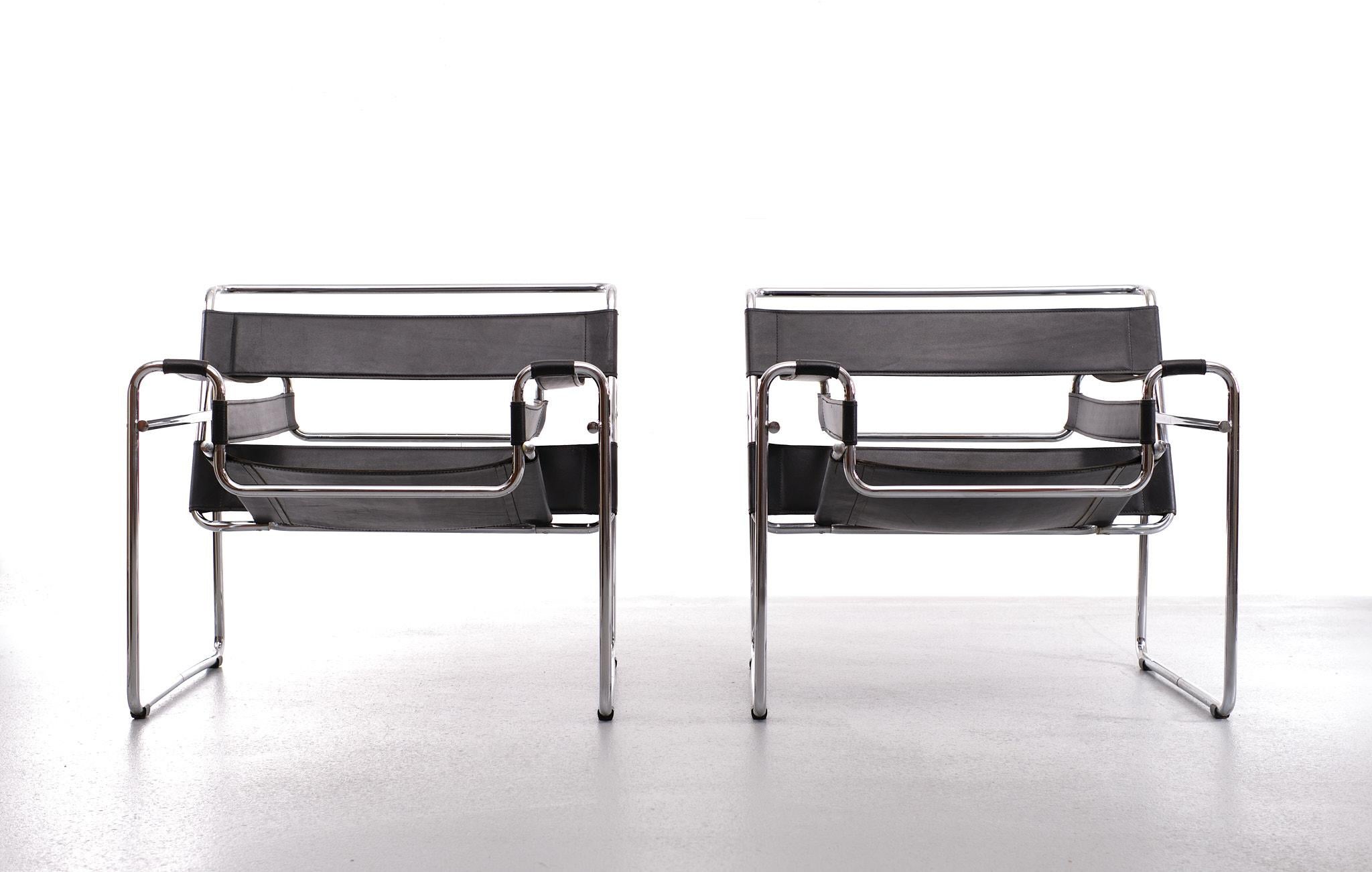 italien Paire de fauteuils Wassily vintage en cuir et chrome des années 1970