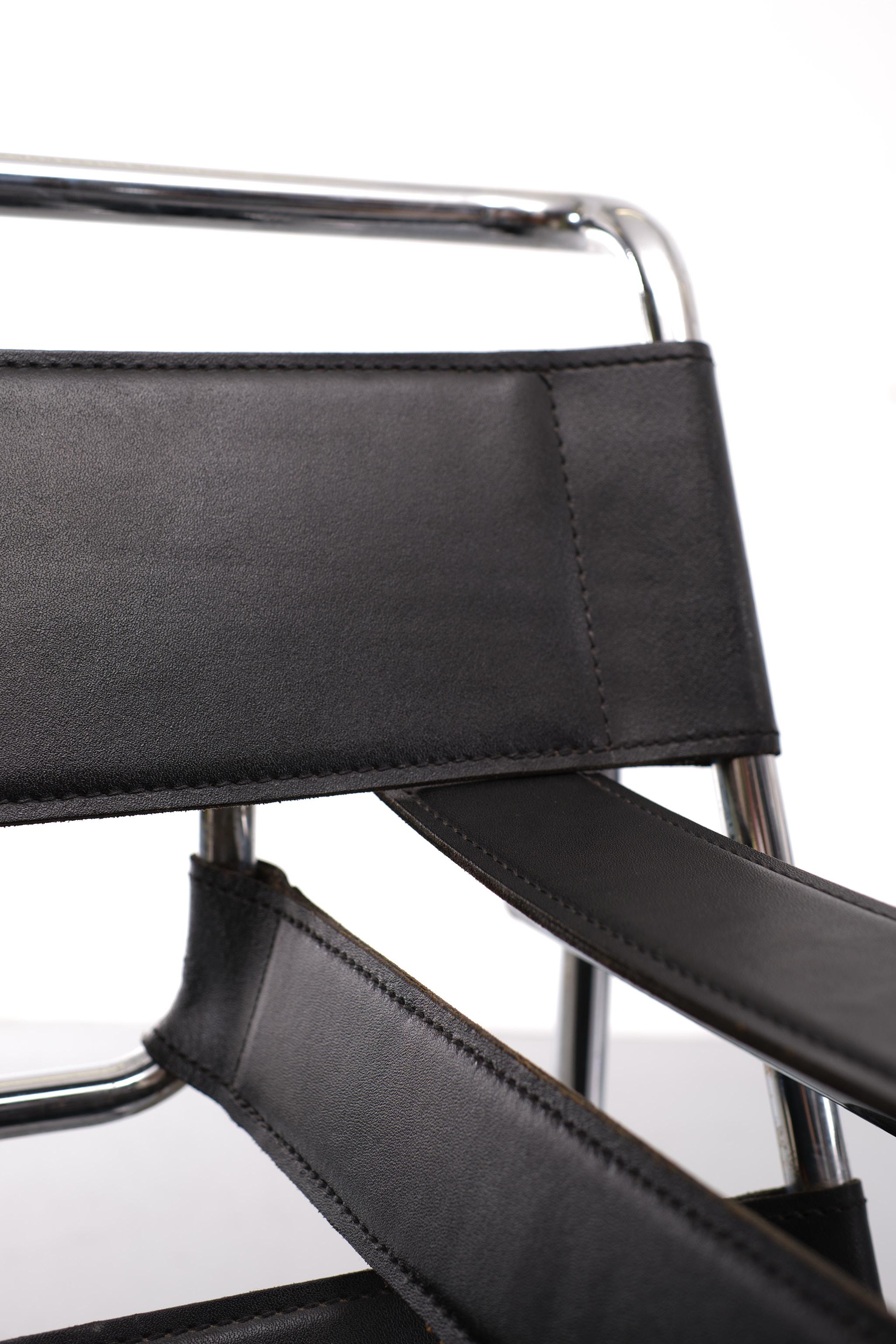 Fin du 20e siècle Paire de fauteuils Wassily vintage en cuir et chrome des années 1970