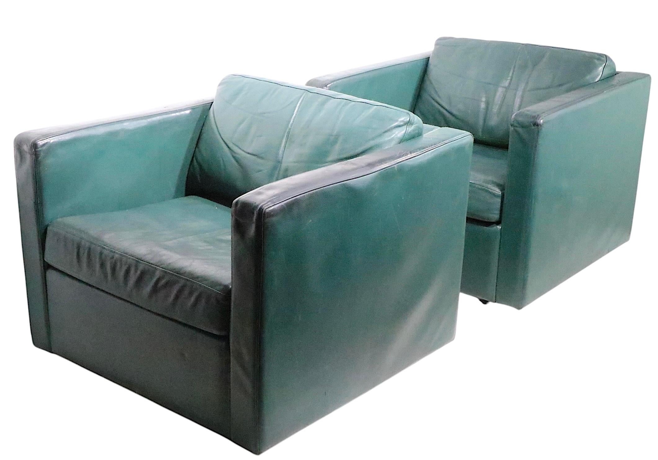 Cuir Paire de cubes en cuir vintage  Fauteuils club de Metropolitan c.I.C. en vente