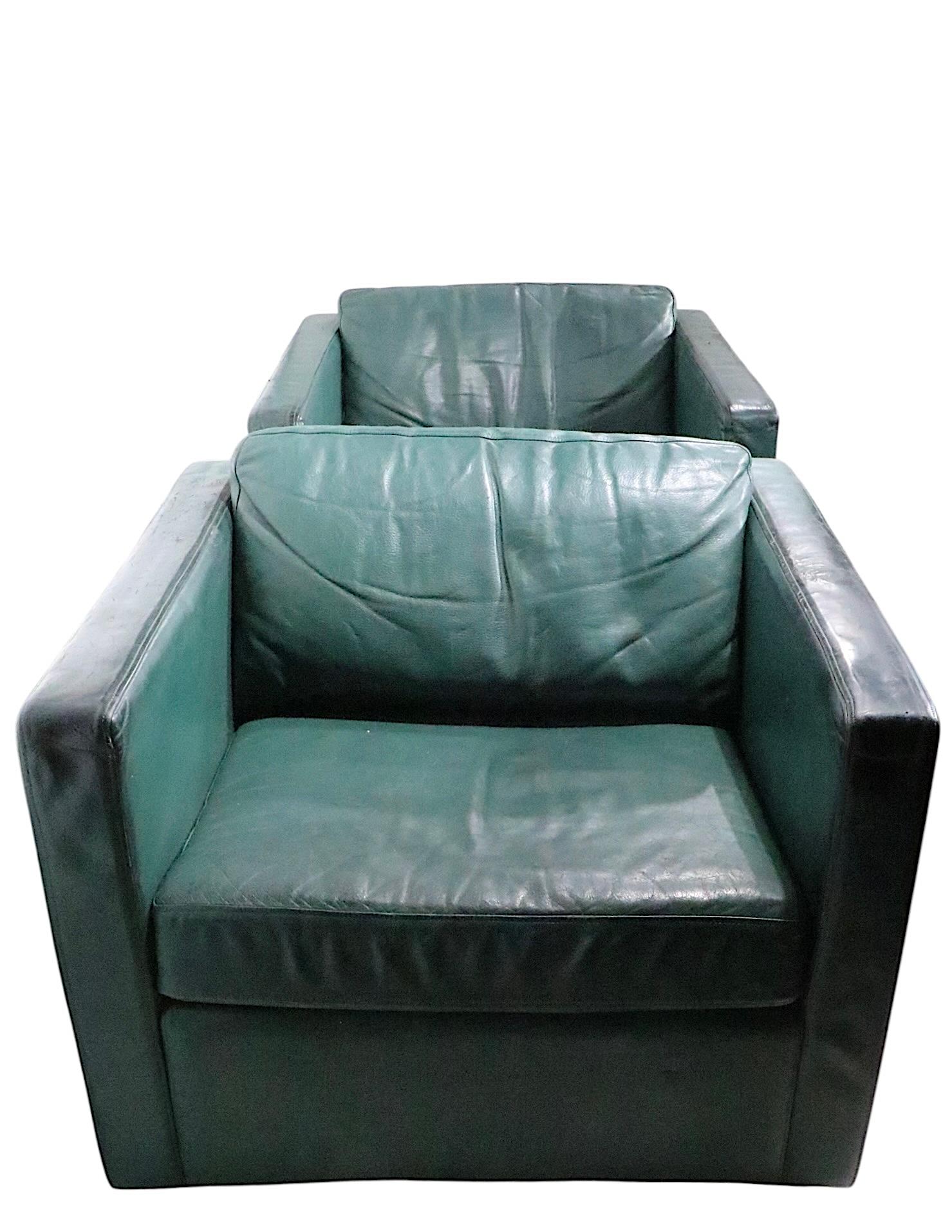 Paire de cubes en cuir vintage  Fauteuils club de Metropolitan c.I.C. en vente 1