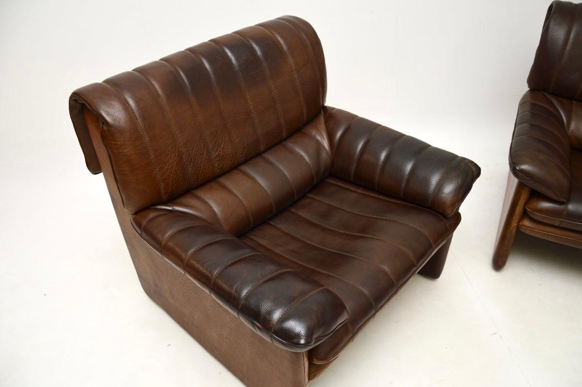 Coppia di poltrone e sgabello DS 86 in pelle vintage di De Sede in vendita 1