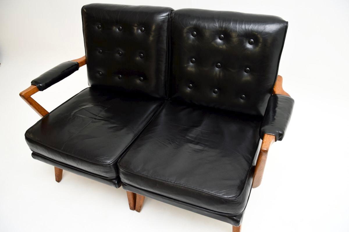 Paar G Plan Sessel aus Leder im Vintage-Stil / Zweisitzer-Sofa aus Leder im Angebot 4