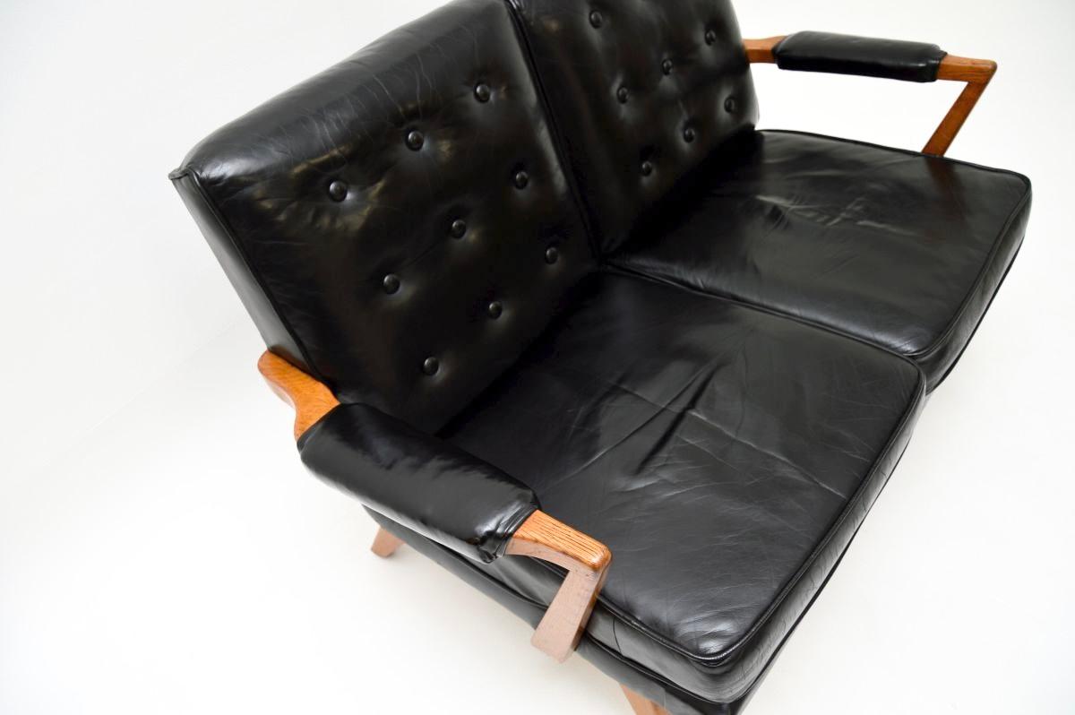 Paar G Plan Sessel aus Leder im Vintage-Stil / Zweisitzer-Sofa aus Leder im Angebot 3