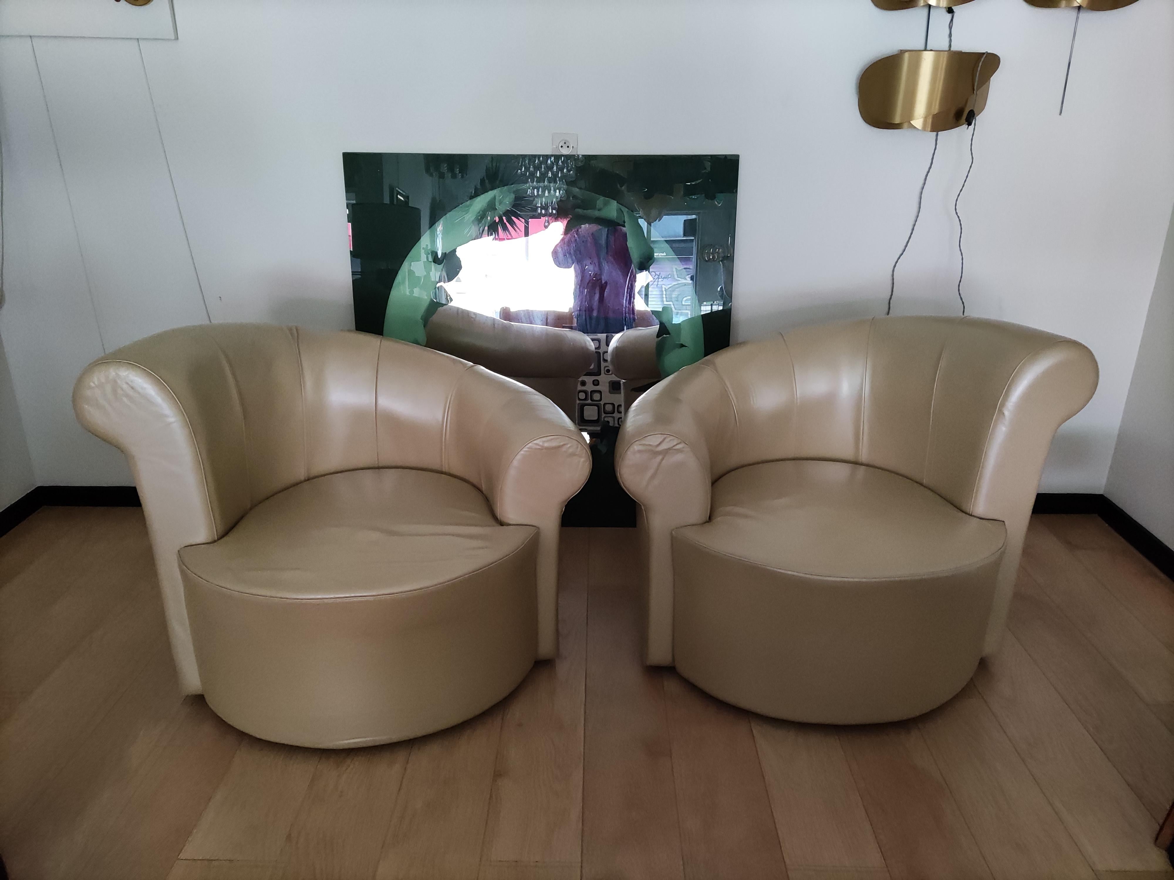 Paire de chaises pivotantes « nautiles » de Vladimir Kagan en vente 5