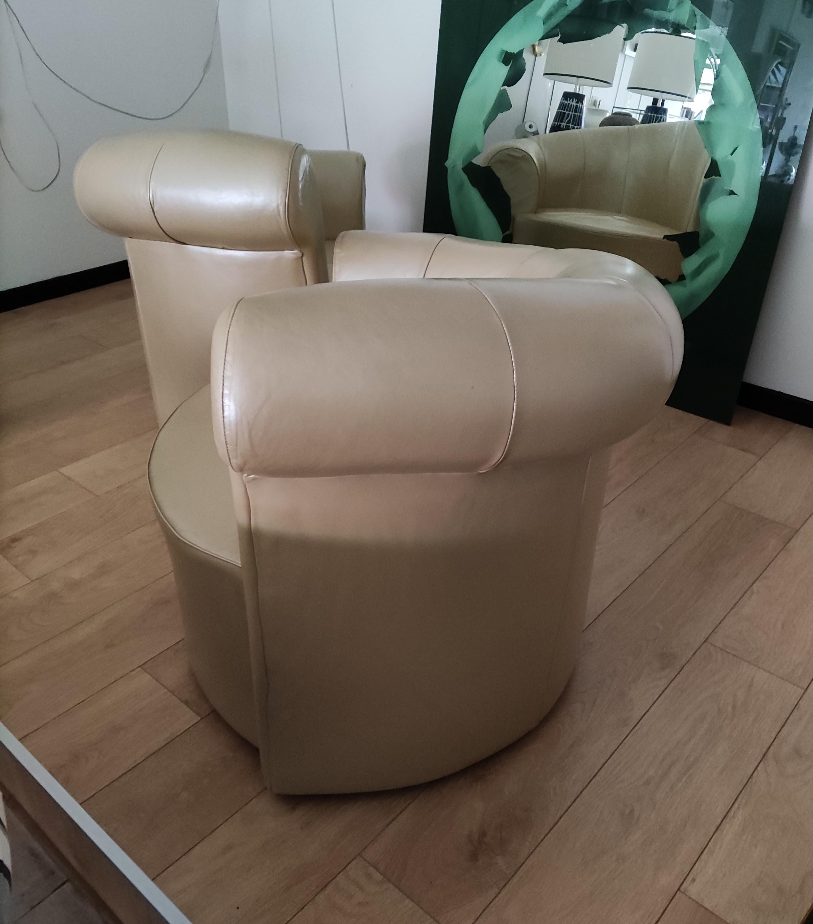 italien Paire de chaises pivotantes « nautiles » de Vladimir Kagan en vente