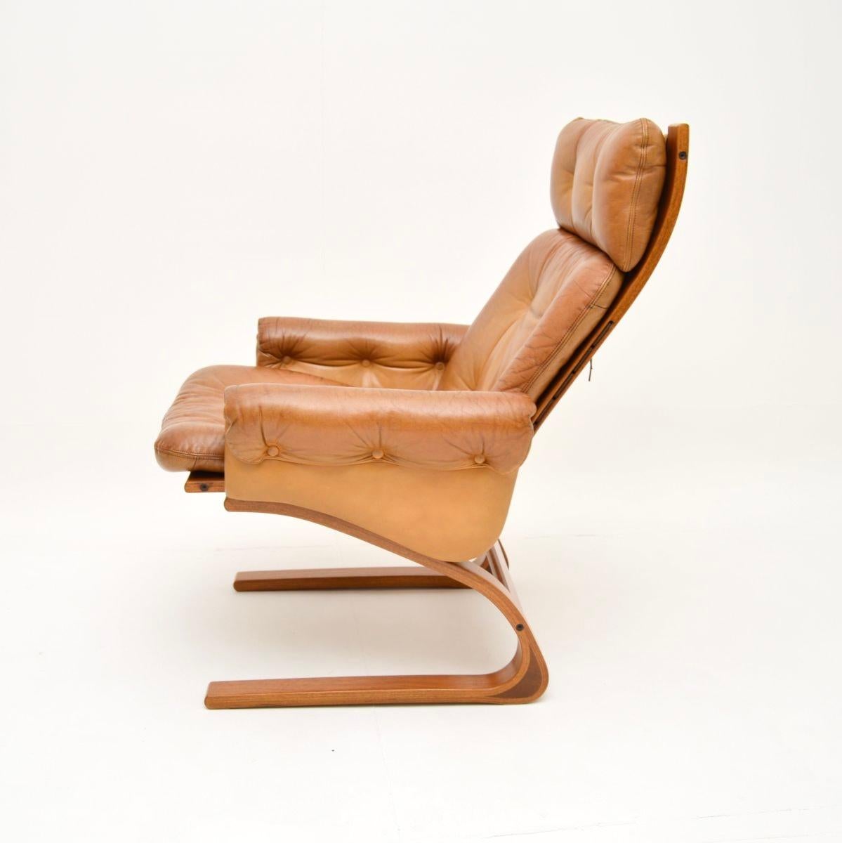Pair of Vintage Leather Kengu Armchairs by Elsa and Nordahl Solheim for Rykken In Good Condition For Sale In London, GB