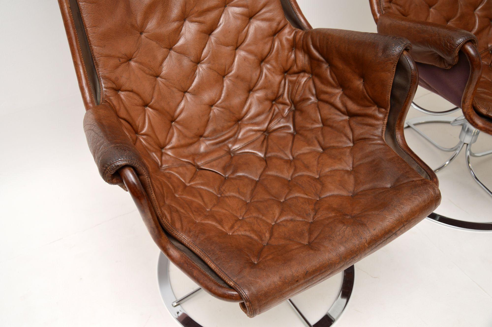 Swedish Pair of Vintage Leather Swivel ‘Jetson’ Armchairs by Bruno Mathsson