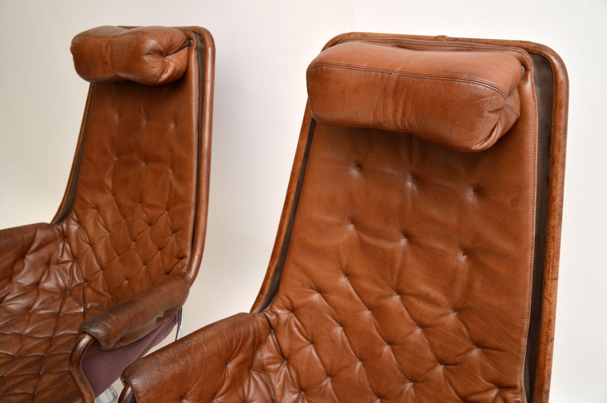 Pair of Vintage Leather Swivel ‘Jetson’ Armchairs by Bruno Mathsson 1