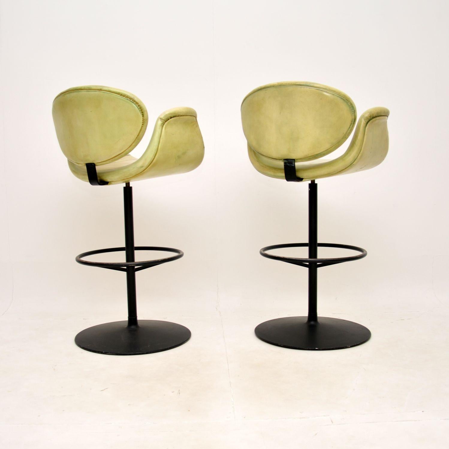 Pair of Vintage Leather Tulip Bar Stools by Pierre Paulin In Fair Condition For Sale In London, GB
