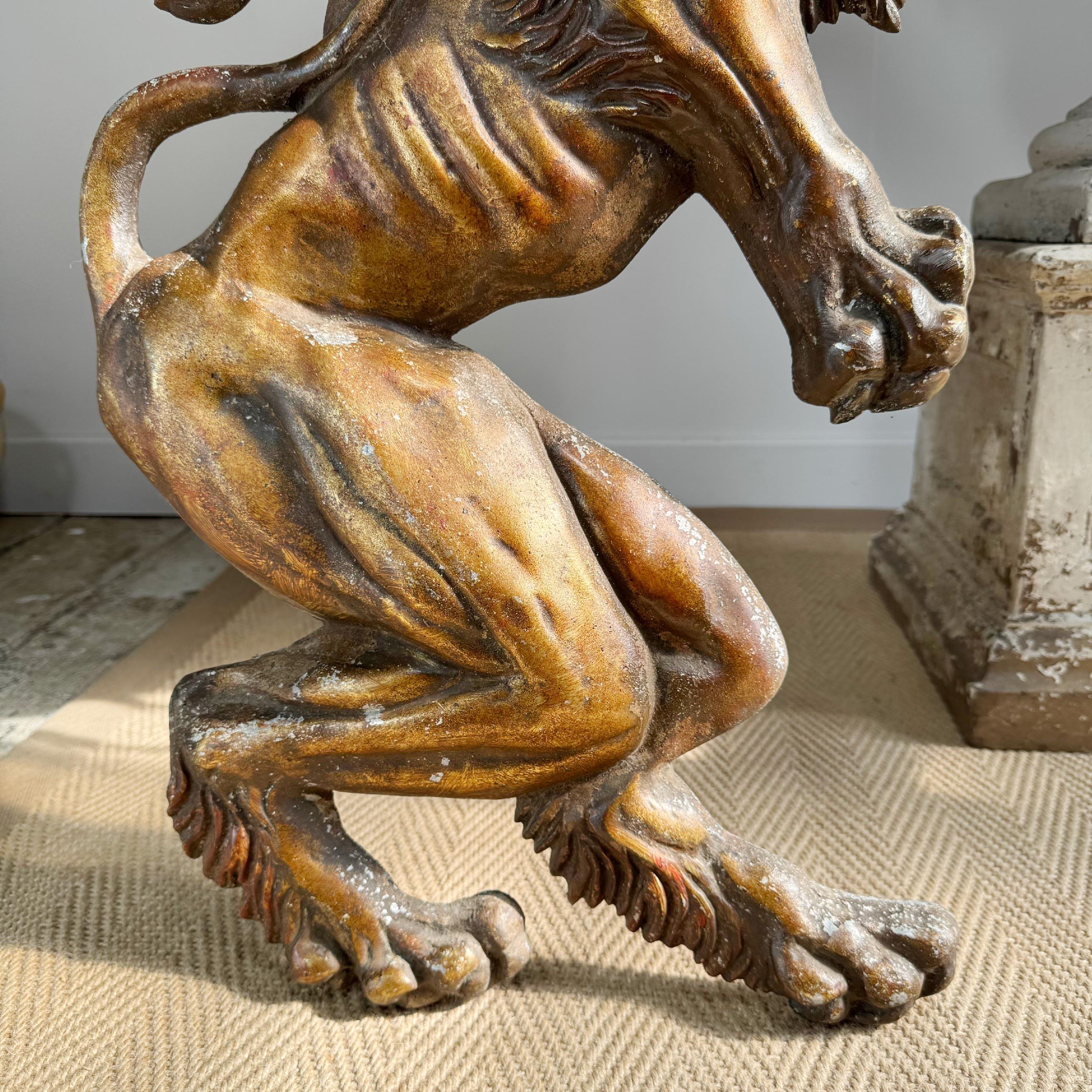 Paar Vintage Lion Wandtafeln (Aluminium) im Angebot