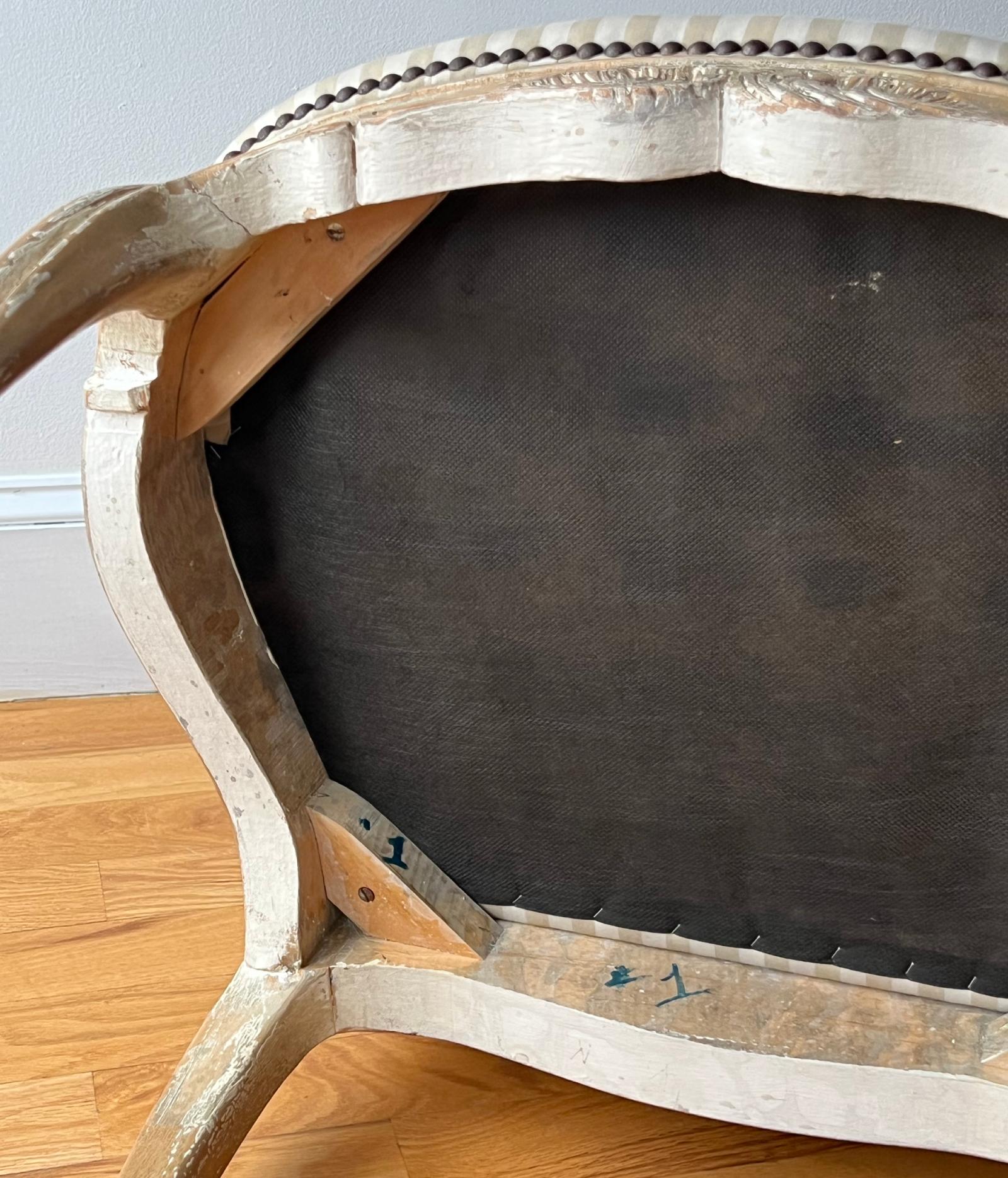 Paire de fauteuils en bergère vintage de style Louis XV en vente 1