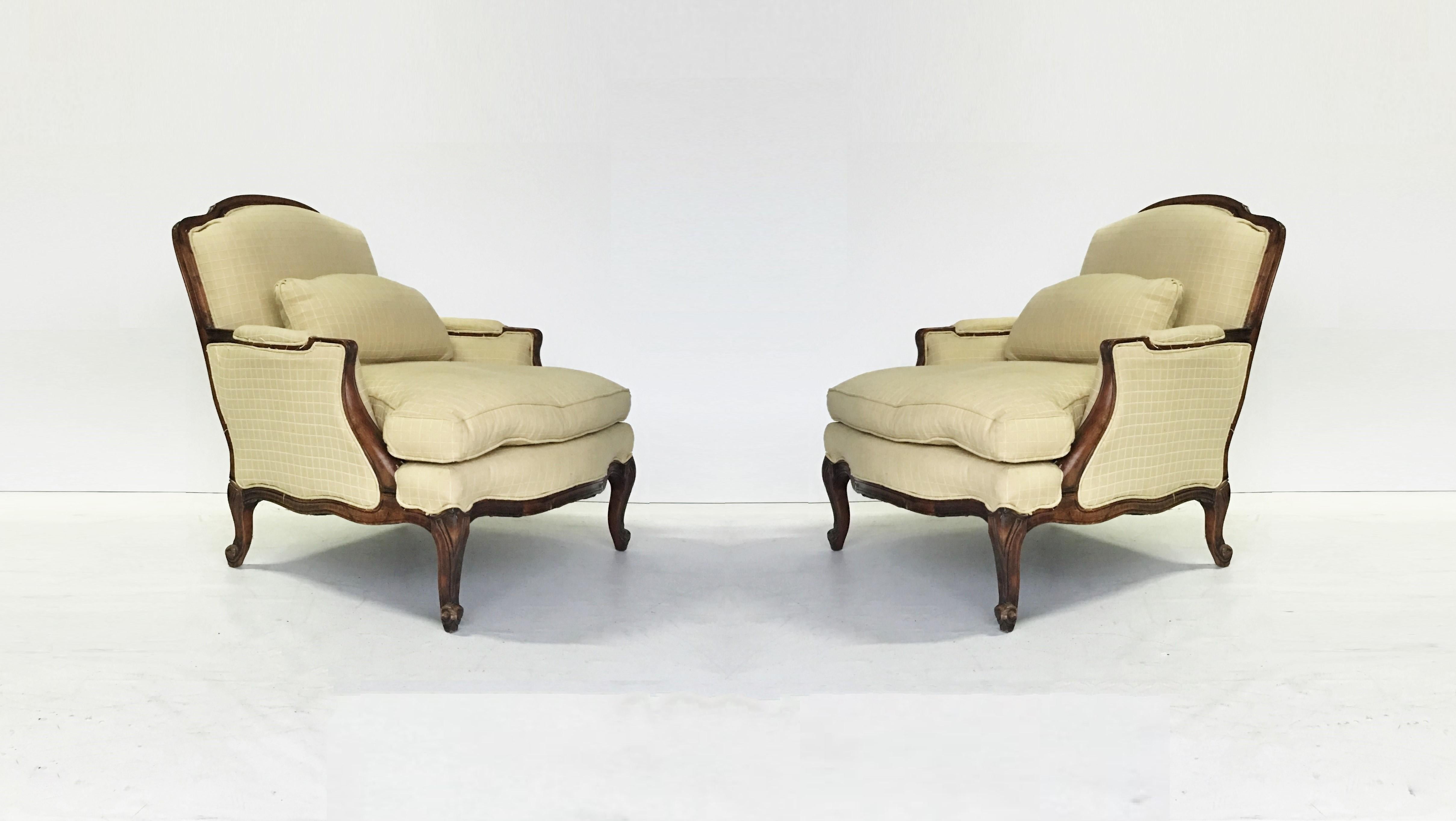 American Pair of Vintage Louis XV Style Bergère Chairs and Ottomans For Sale
