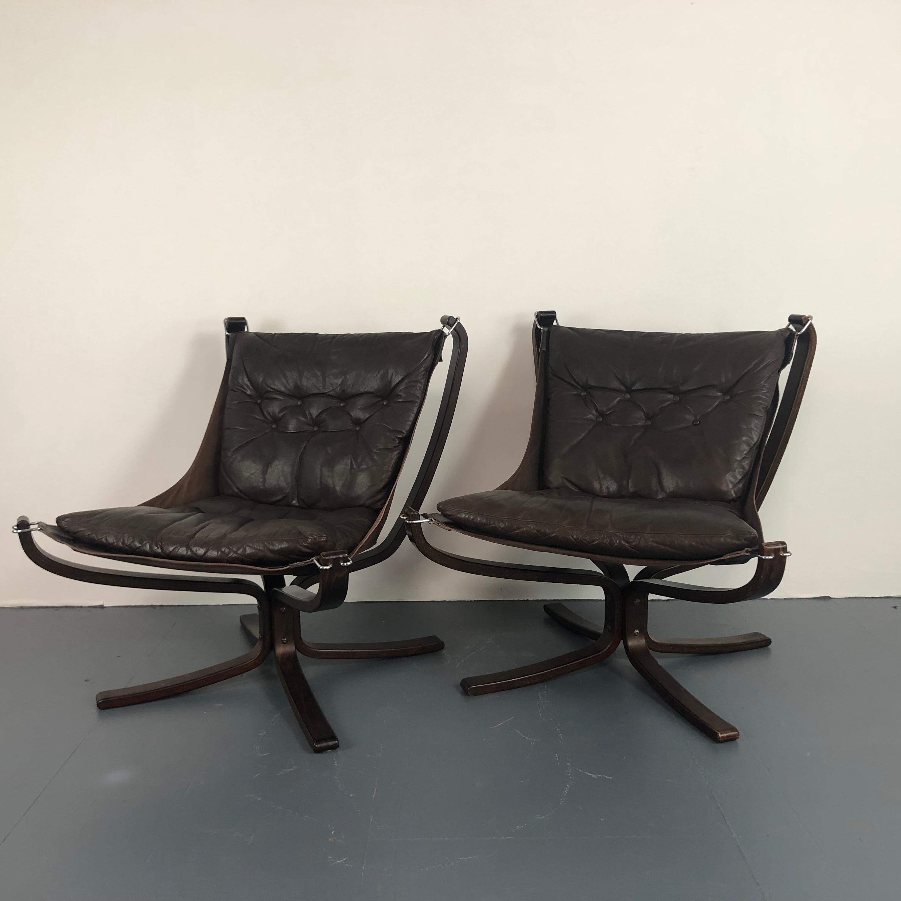Norwegian Pair of Vintage Low Back Leather Falcon Chairs Designed by Sigurd Resell For Sale