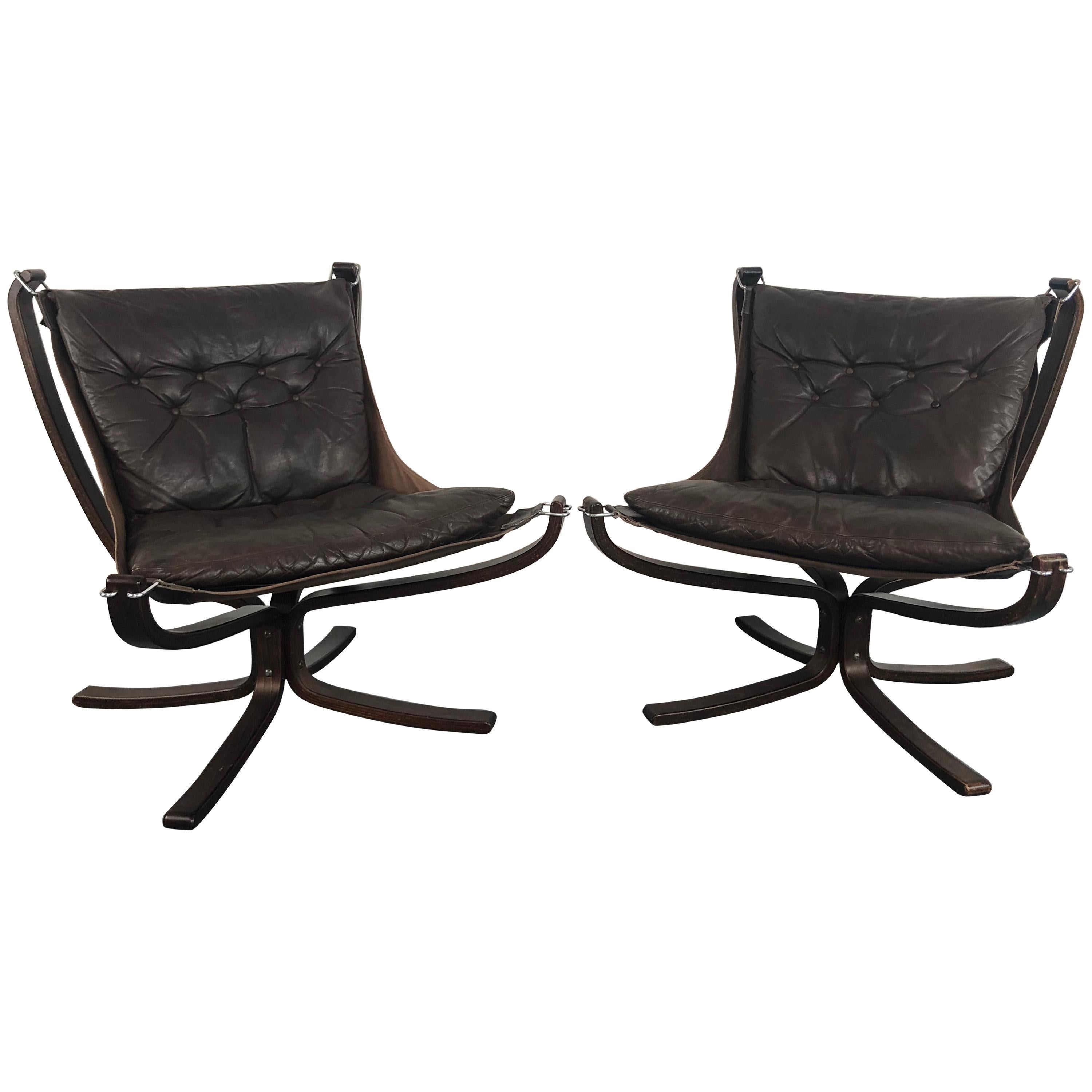 Pair of Vintage Low Back Leather Falcon Chairs Designed by Sigurd Resell For Sale