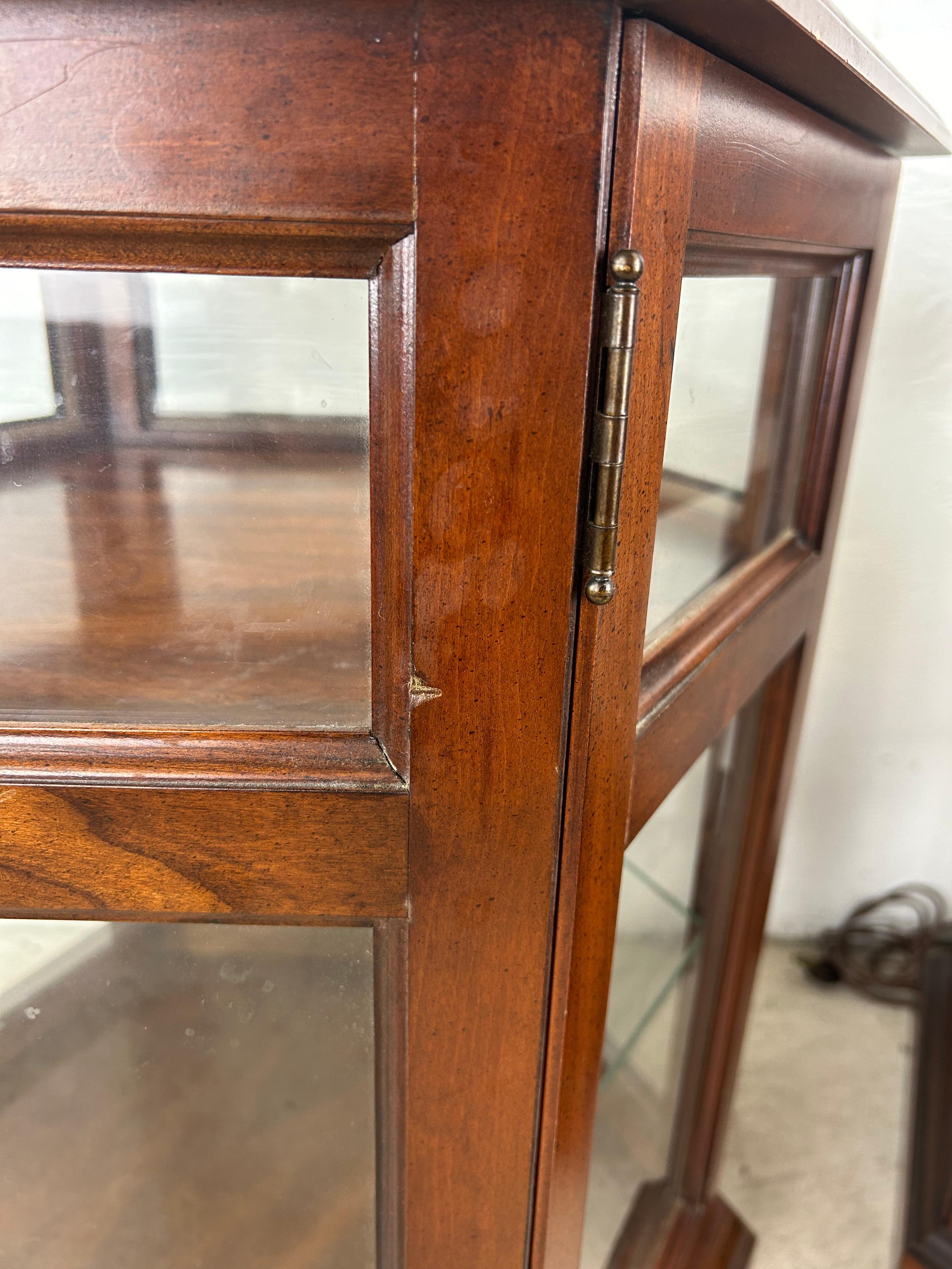 Pair of Vintage Low Lighted Display Cabinets with Lock & Key For Sale 8