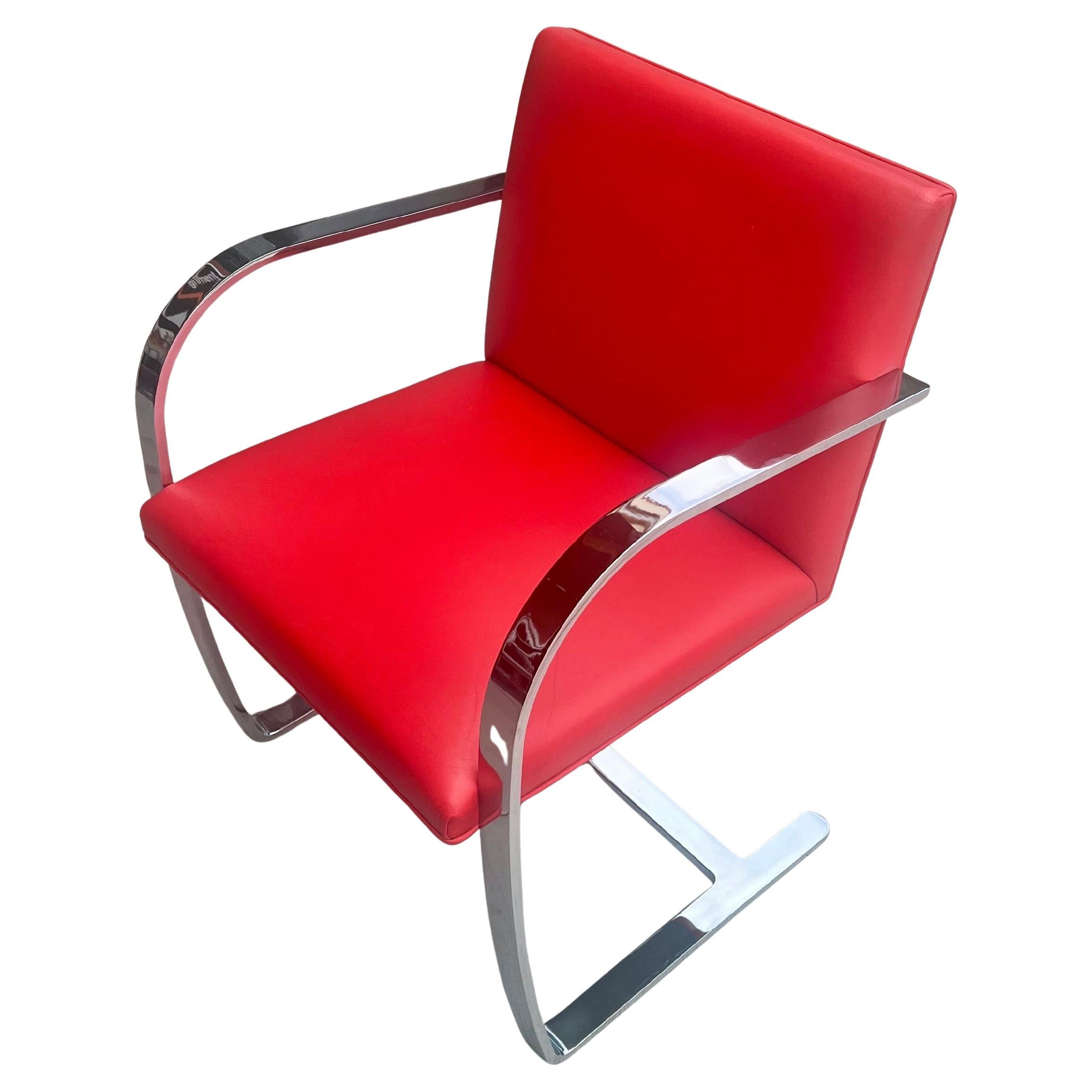 Bauhaus Pair of Vintage Ludwig Mies van der Rohe Flat Bar Brno Chairs For Knoll Leather For Sale