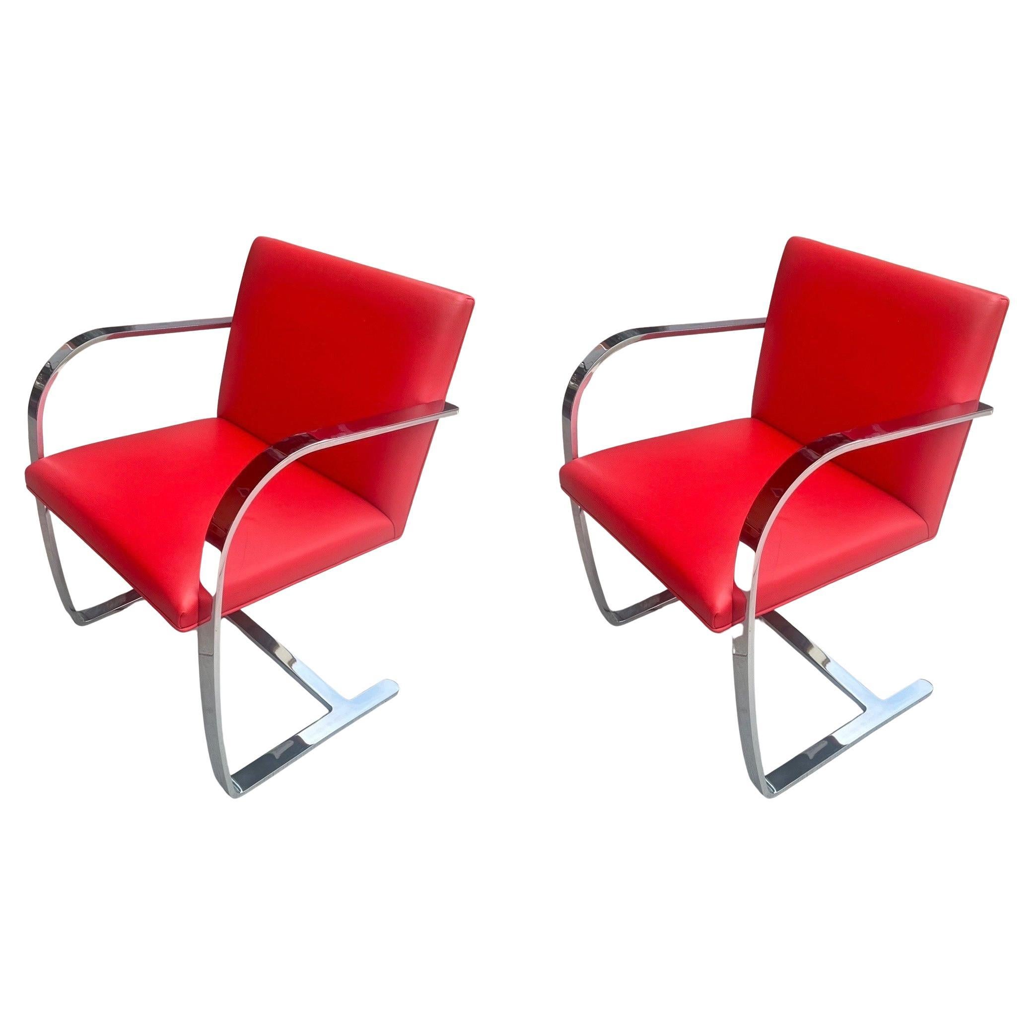 Pair of Vintage Ludwig Mies van der Rohe Flat Bar Brno Chairs For Knoll Leather For Sale