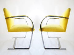 Paire de chaises de bar plates vintage Ludwig Mies van der Rohe Brno