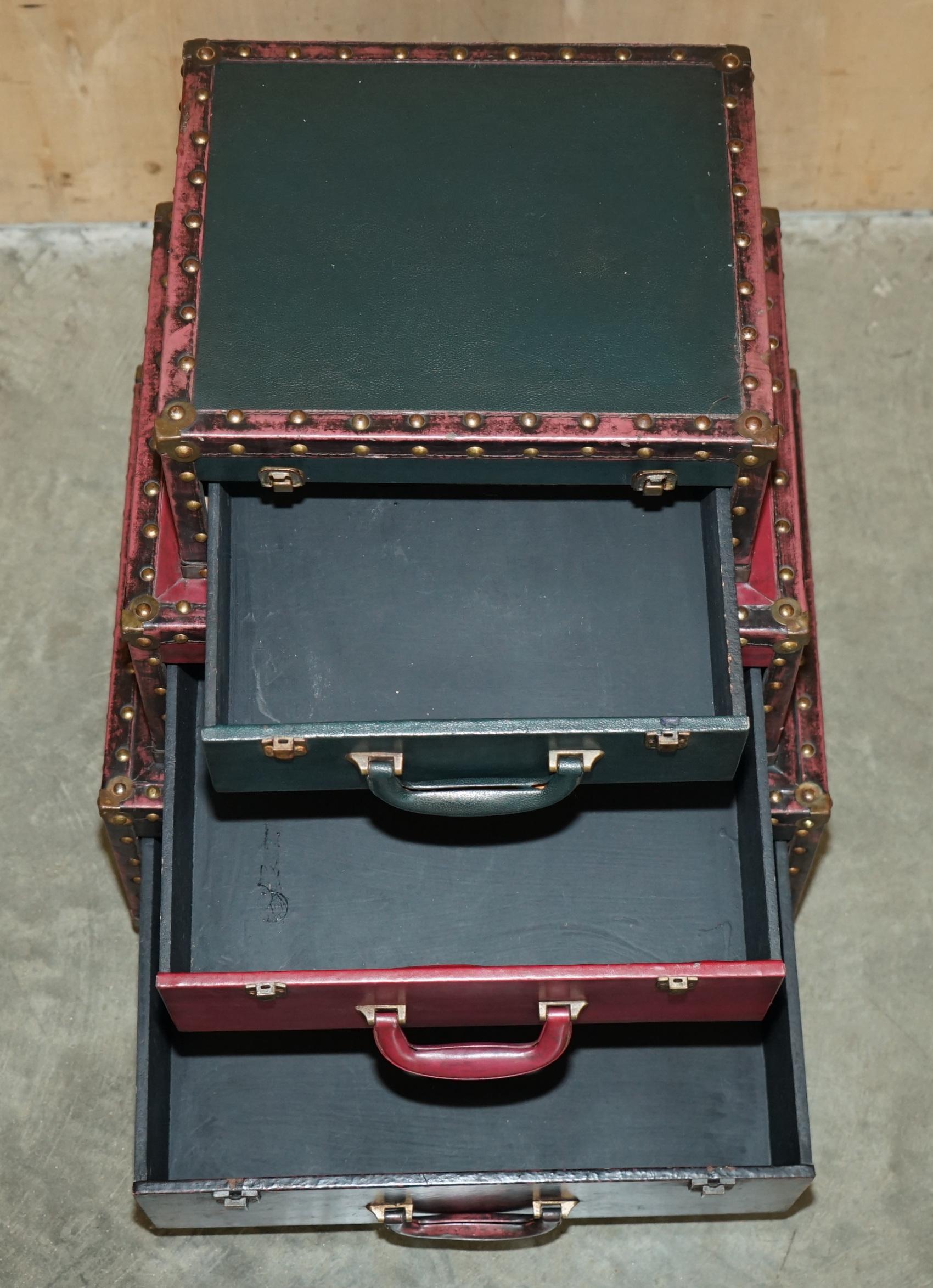 Paire de raquettes de table vintage de style TRunk à dos nu et à côté en vente 6