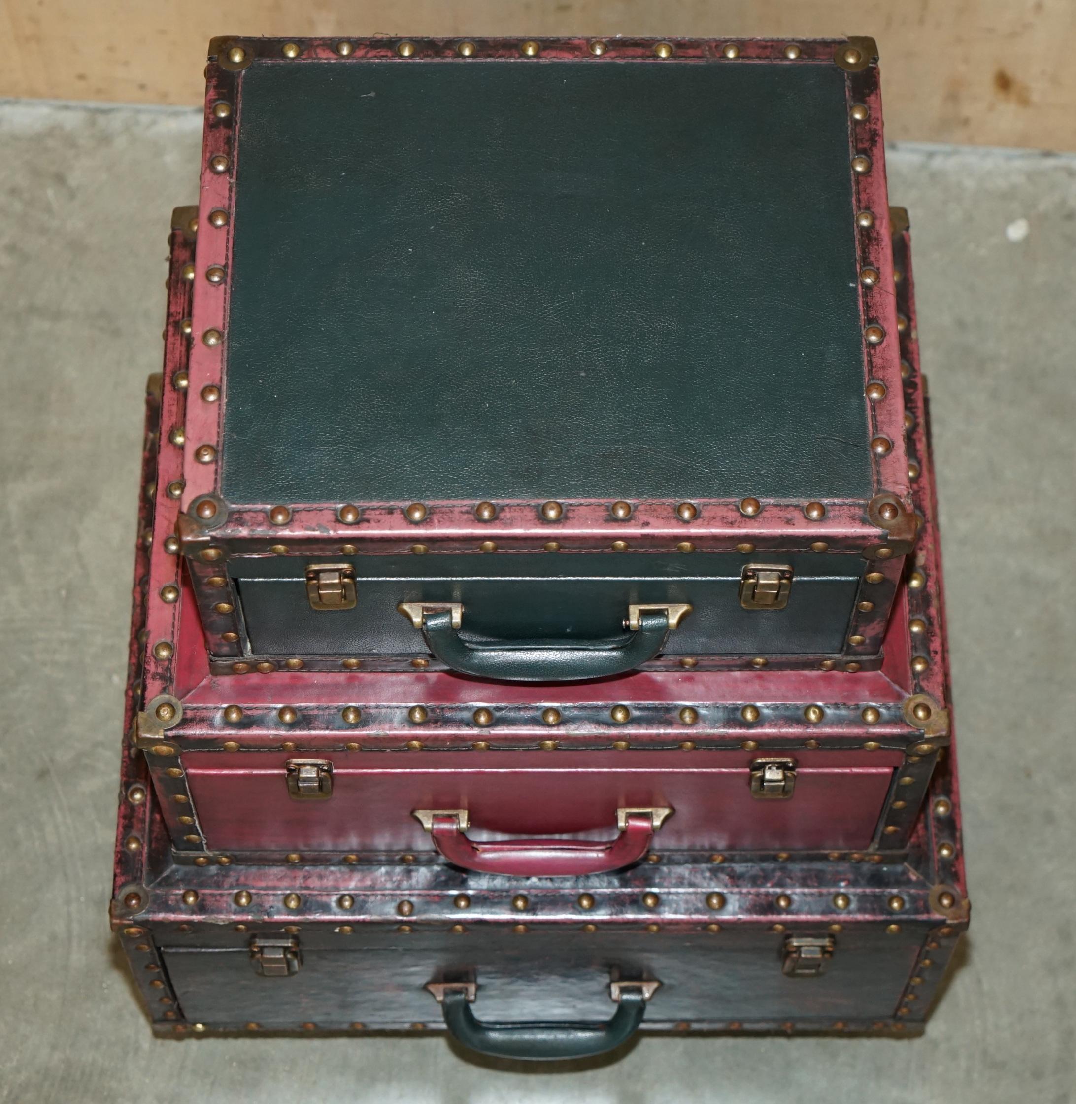 Paire de raquettes de table vintage de style TRunk à dos nu et à côté en vente 9