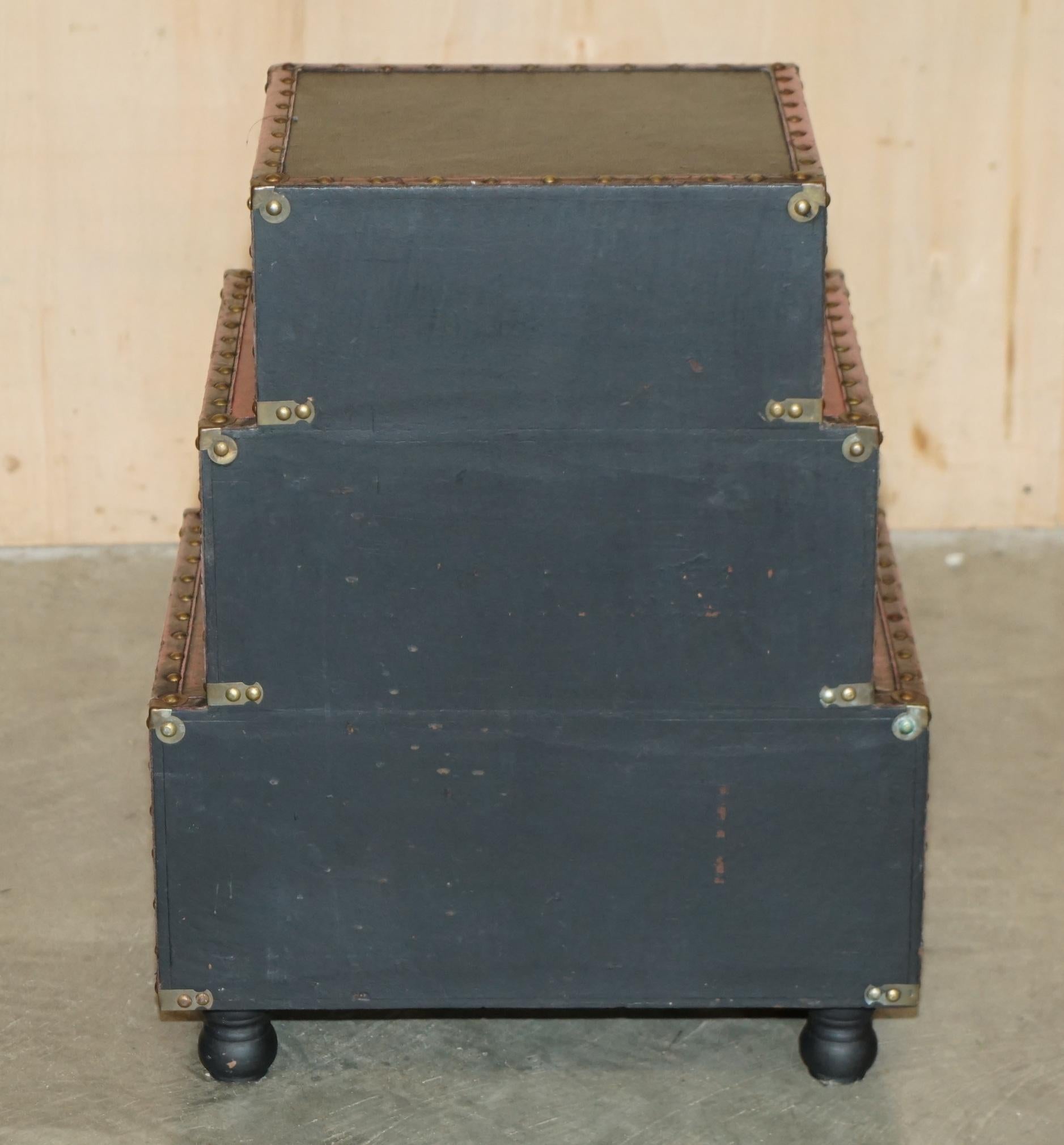 Paire de raquettes de table vintage de style TRunk à dos nu et à côté en vente 11