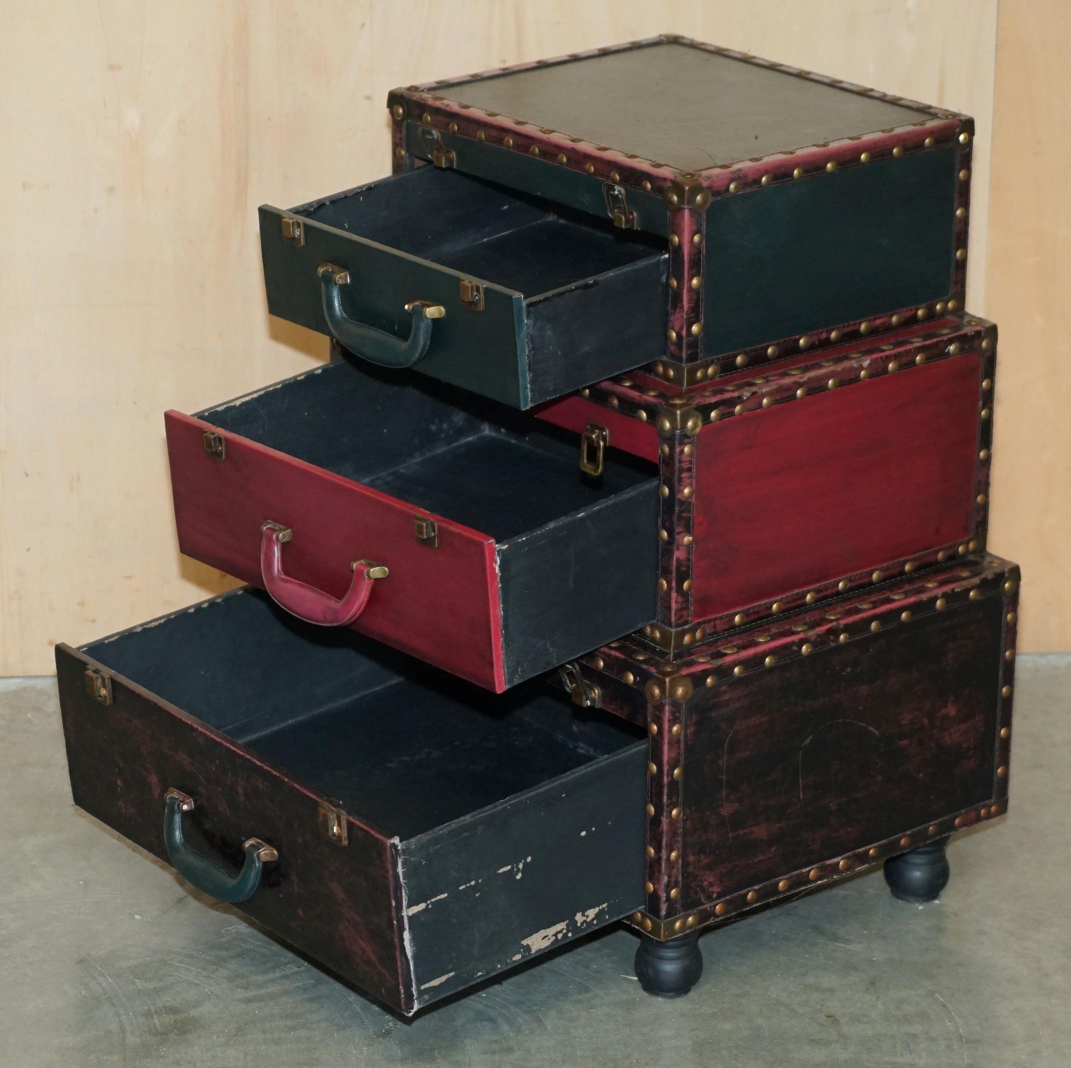 Paire de raquettes de table vintage de style TRunk à dos nu et à côté en vente 12