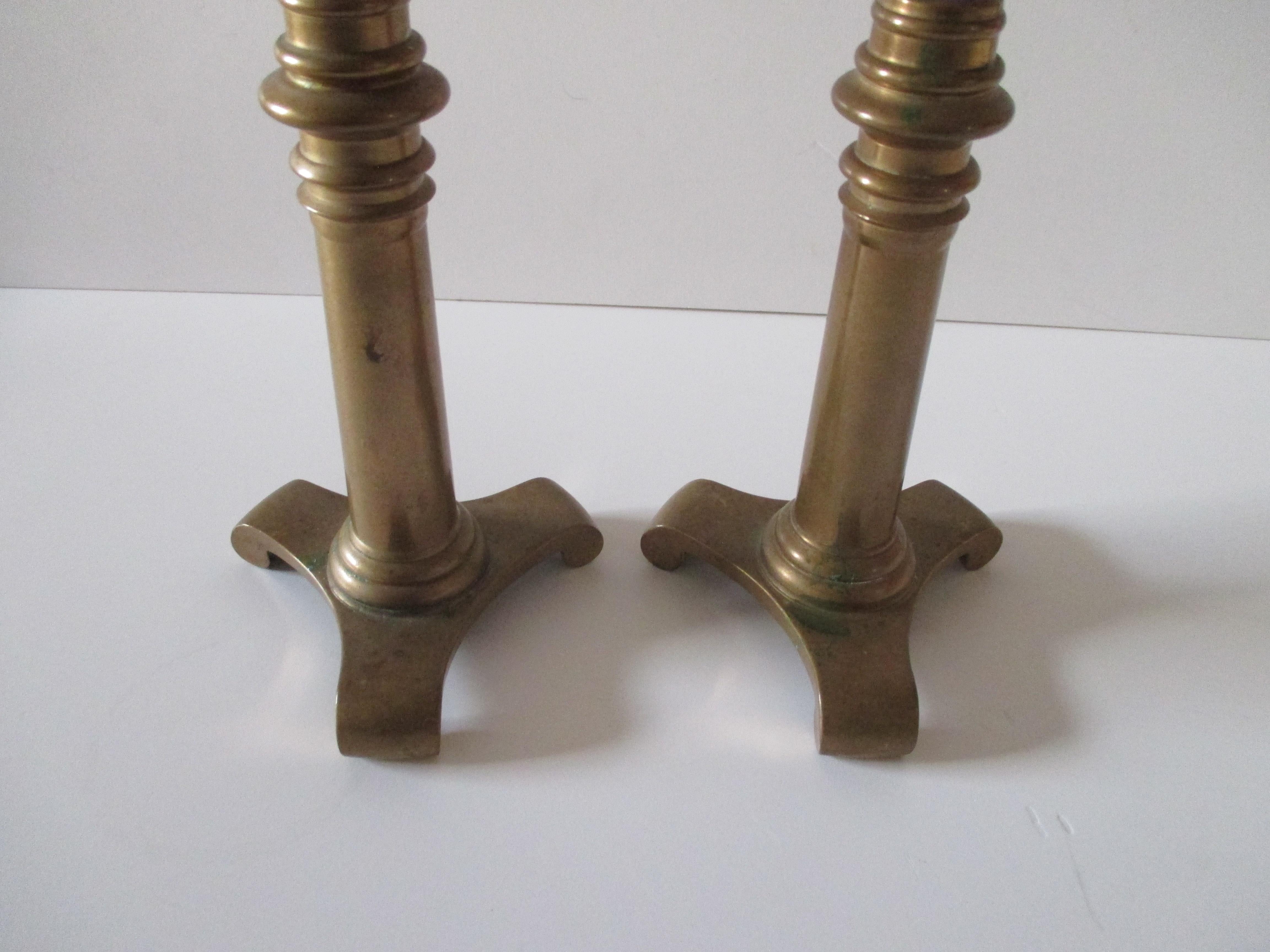Pair of vintage Machine Age brass candleholders.
Set of candles included.
Candlesticks
Size: 4.5 x 4.5 x 6.