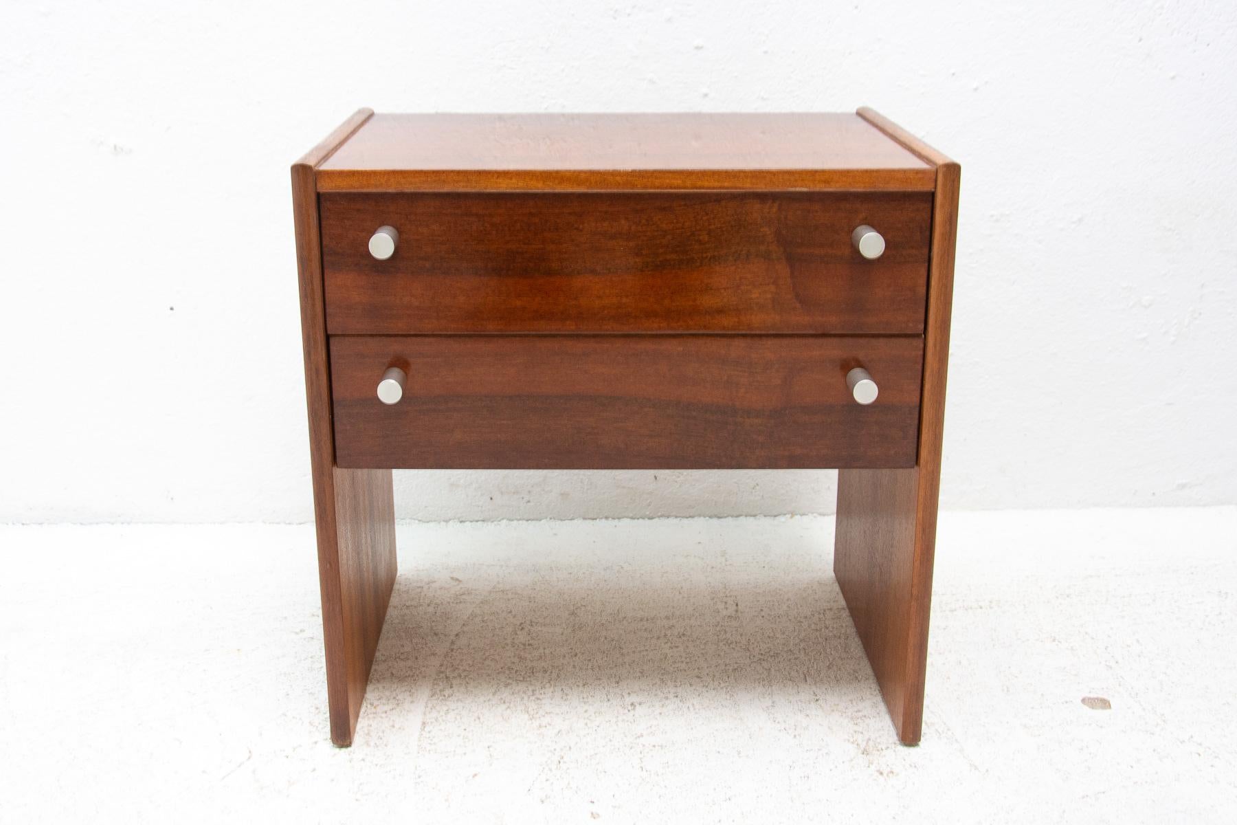 Pair of Vintage Mahogany Bedside Tables, Up Zavody, Czechoslovakia, 1980´s In Good Condition In Prague 8, CZ