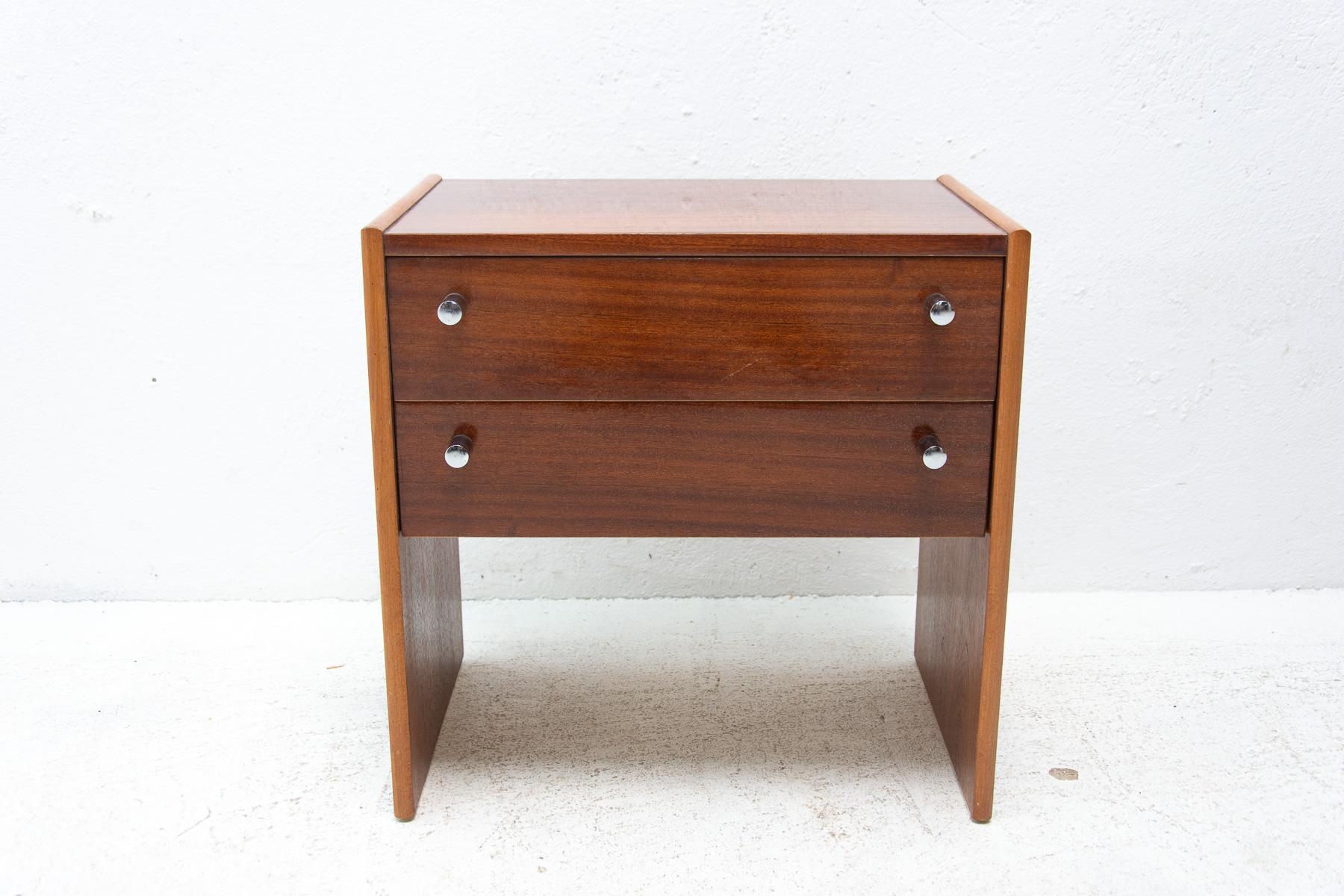 Pair of Vintage Mahogany Bedside Tables, Up Zavody, Czechoslovakia, 1980´s In Good Condition In Prague 8, CZ