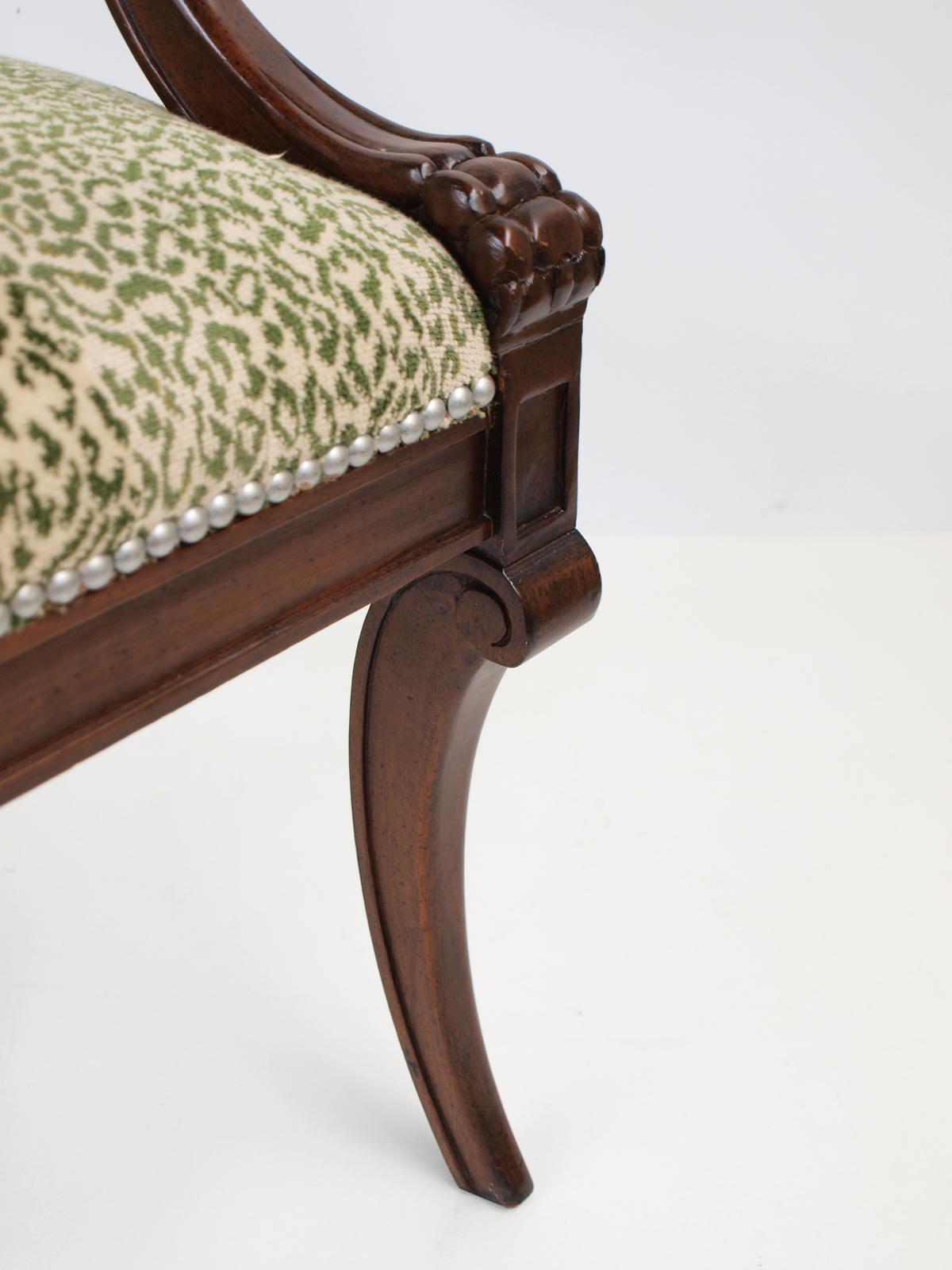 Paar englische Mahagoni-Sessel im Regency-Stil im Vintage-Stil im Angebot 2