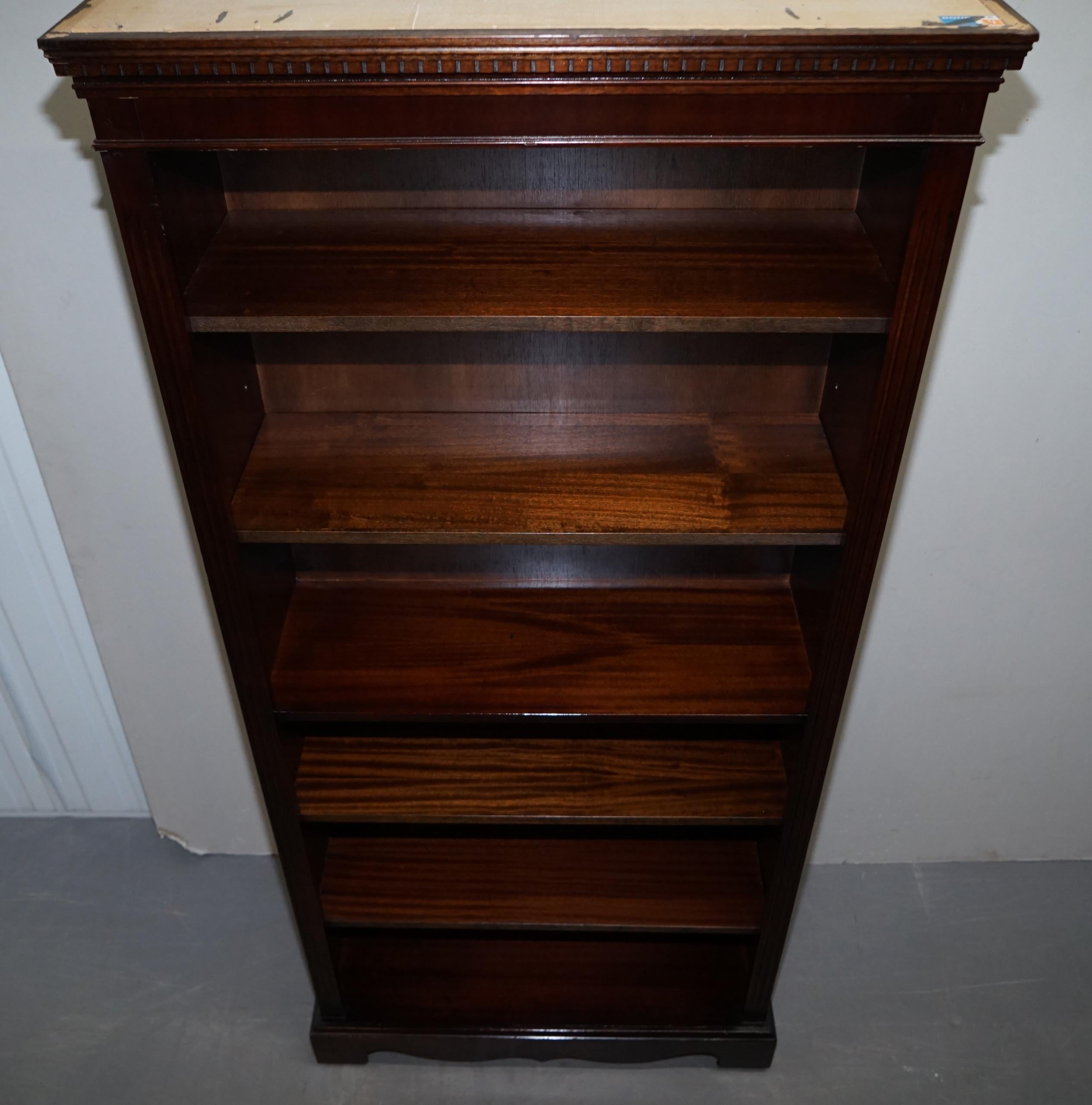 Pair of Vintage Hardwood Framed Library Bookcases on Wheels Adjustable Shelves In Good Condition In West Sussex, Pulborough