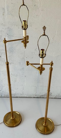 Ein Paar verstellbare Stehlampen von Maison Tisserant