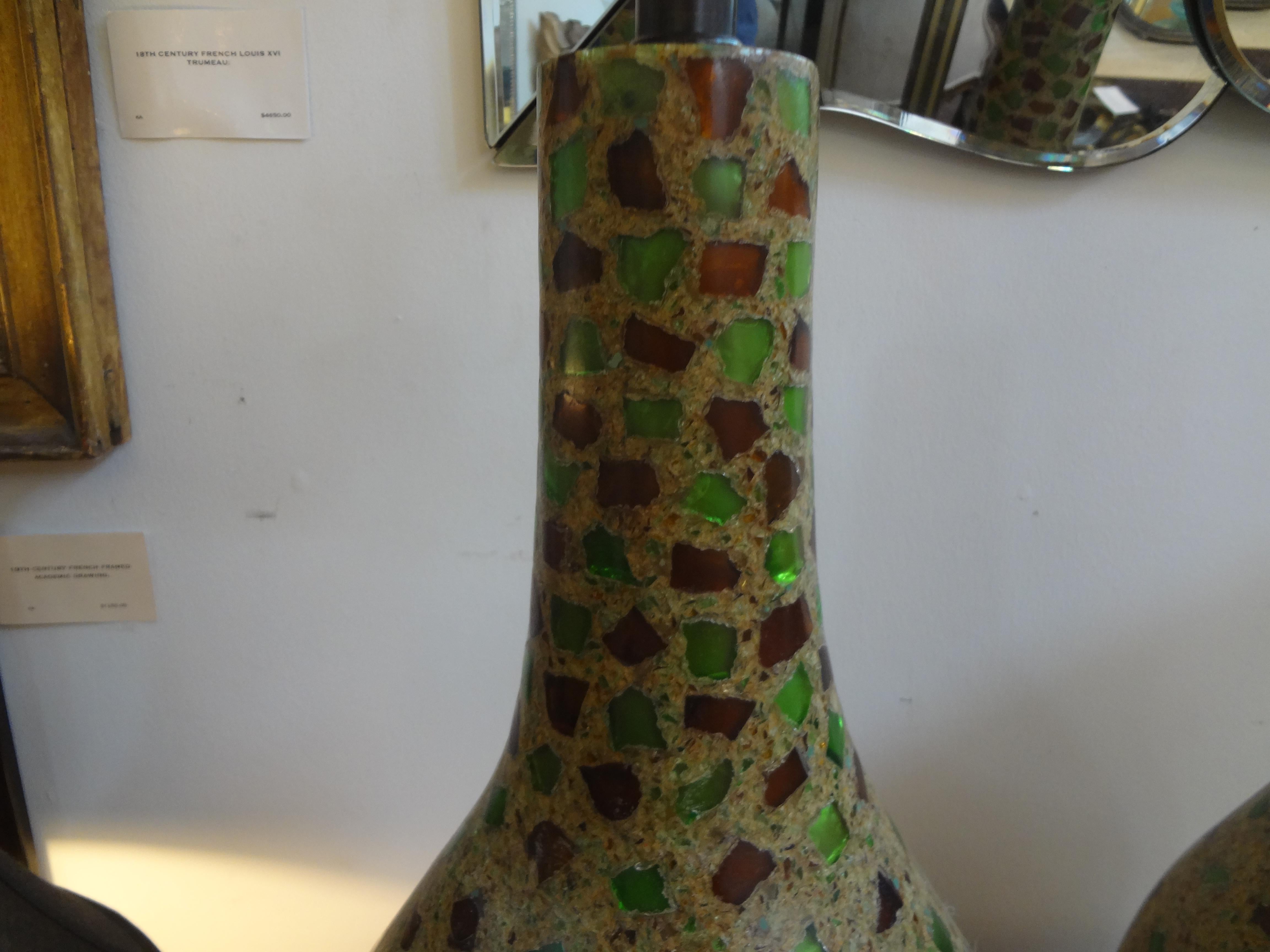 Hollywood Regency Paire de lampes vintage Maitland Smith sur socle en pierre tessellée en vente