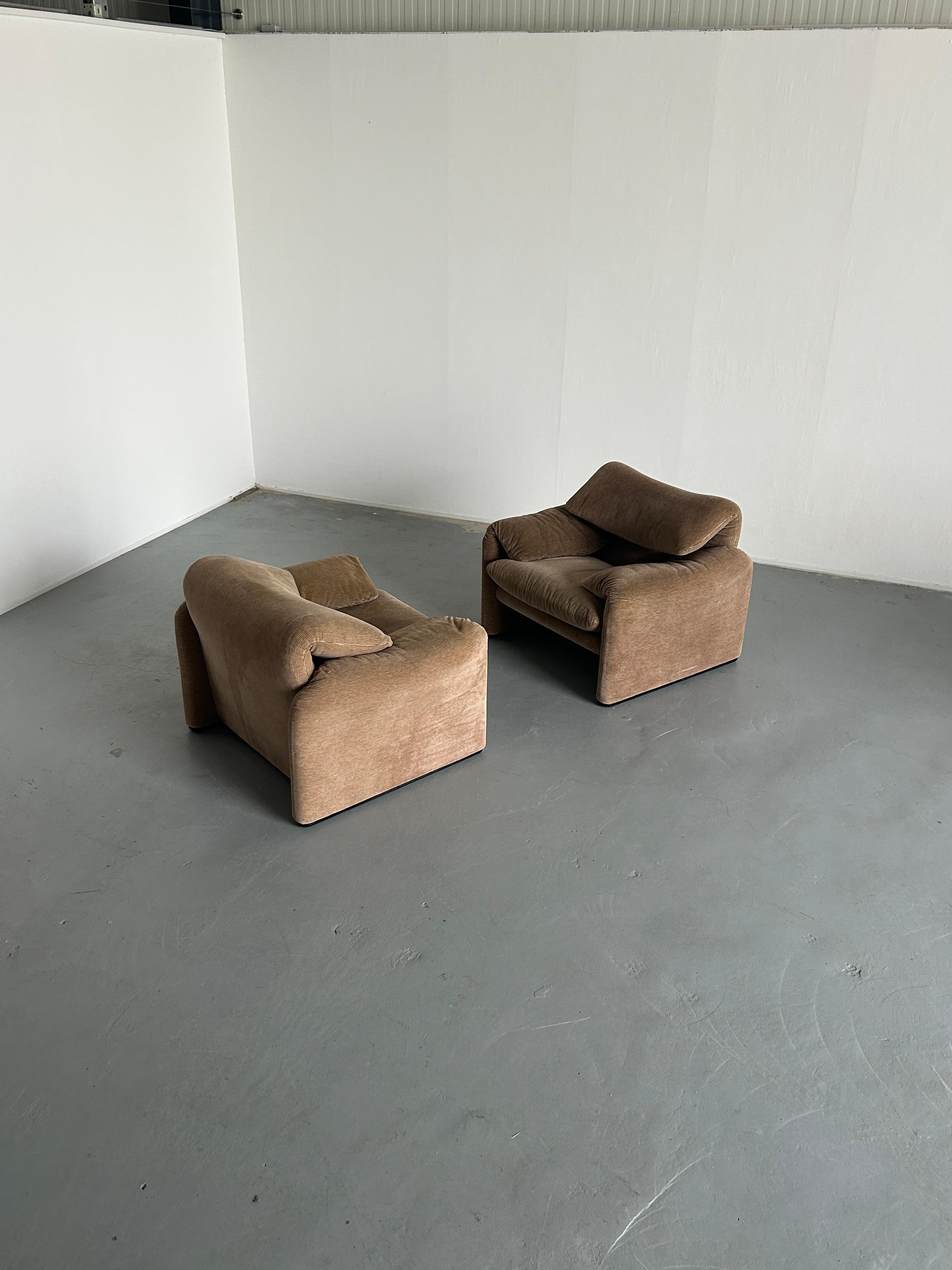 Pair of Vintage 'Maralunga' Armchairs by Vico Magistretti for Cassina, 1970s In Good Condition In Zagreb, HR